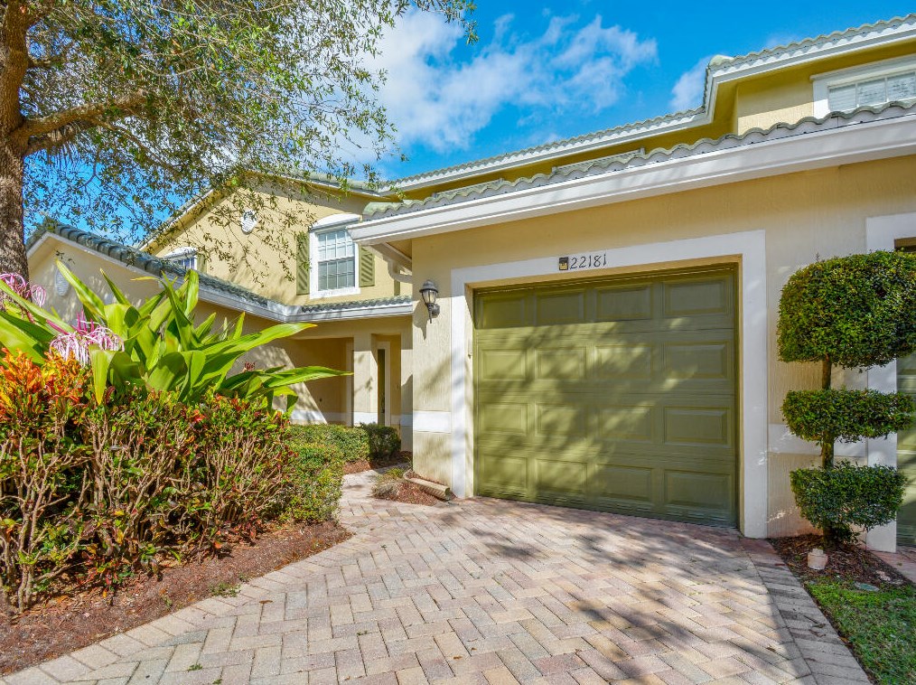 22181 Majestic Woods Way, Boca Raton, FL 33428-4545