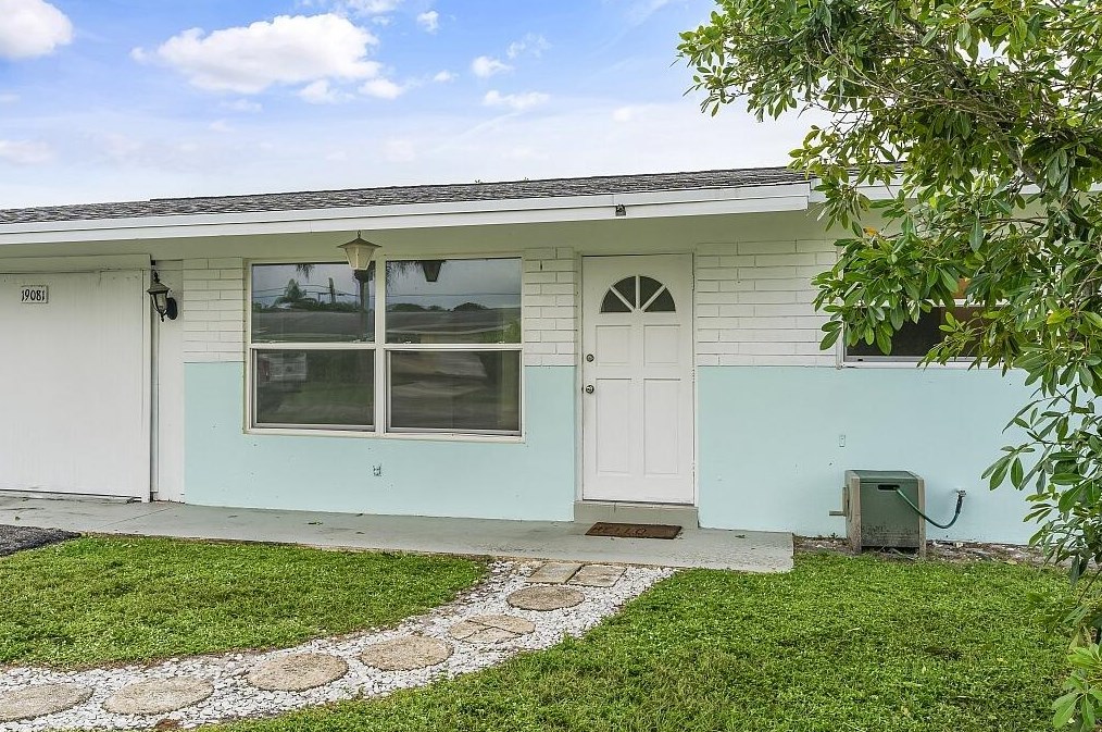 19081 Barus Dr, Jupiter, FL 33469-1603