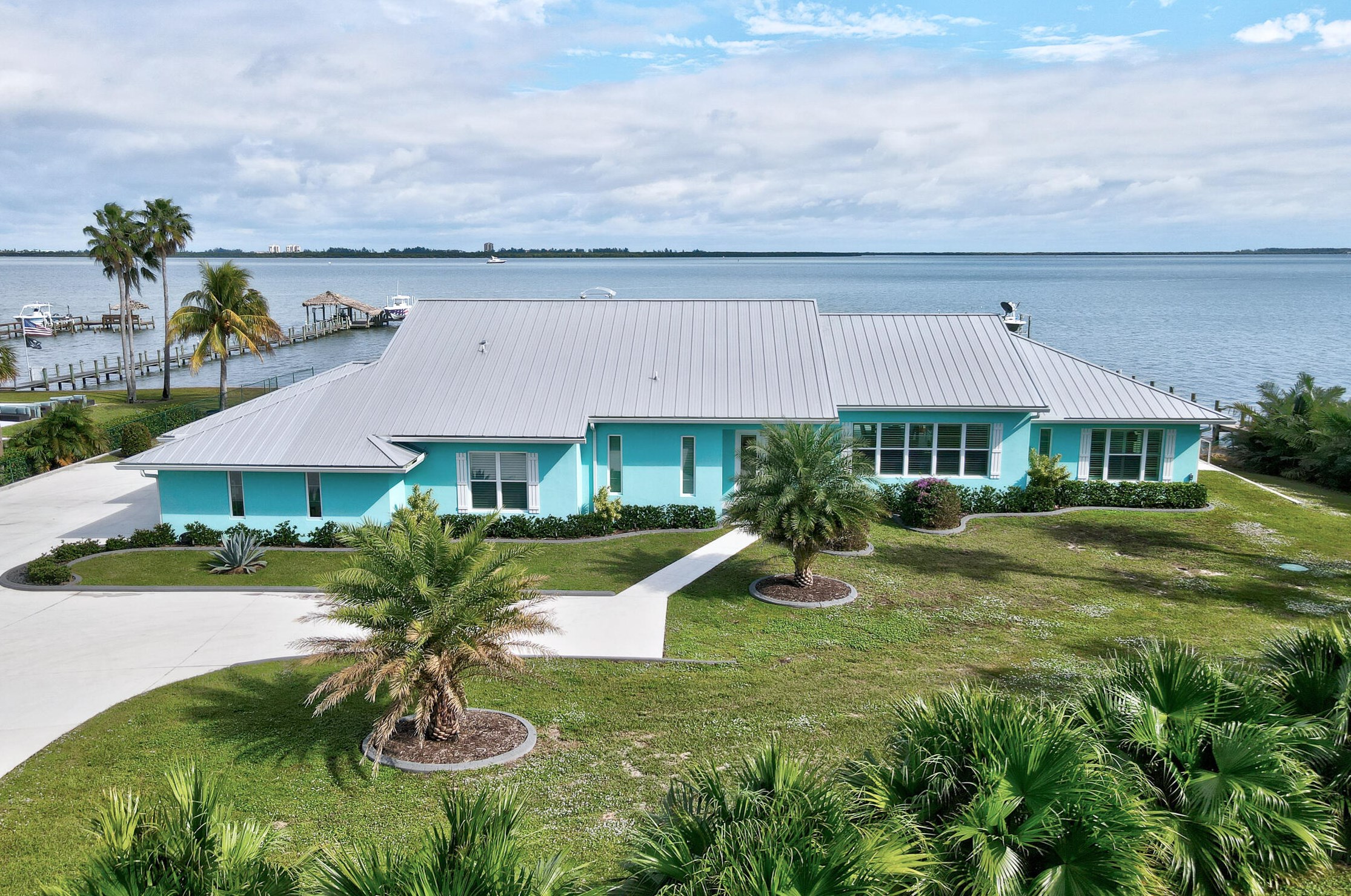 1612 S Indian River Dr, Fort Pierce, FL 34950