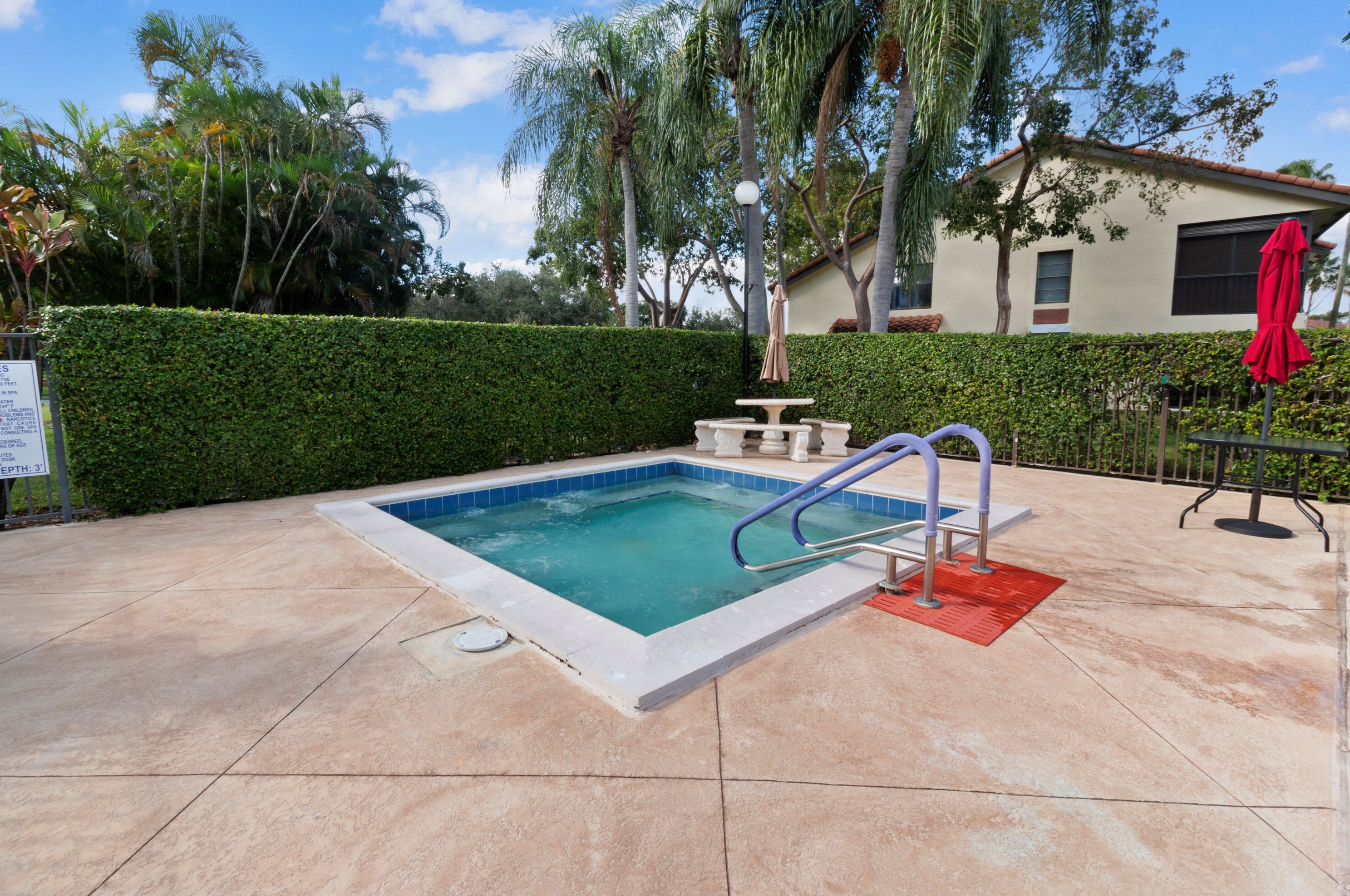 10359 Circle Lake Dr, Boynton Beach FL 33437-3451 exterior