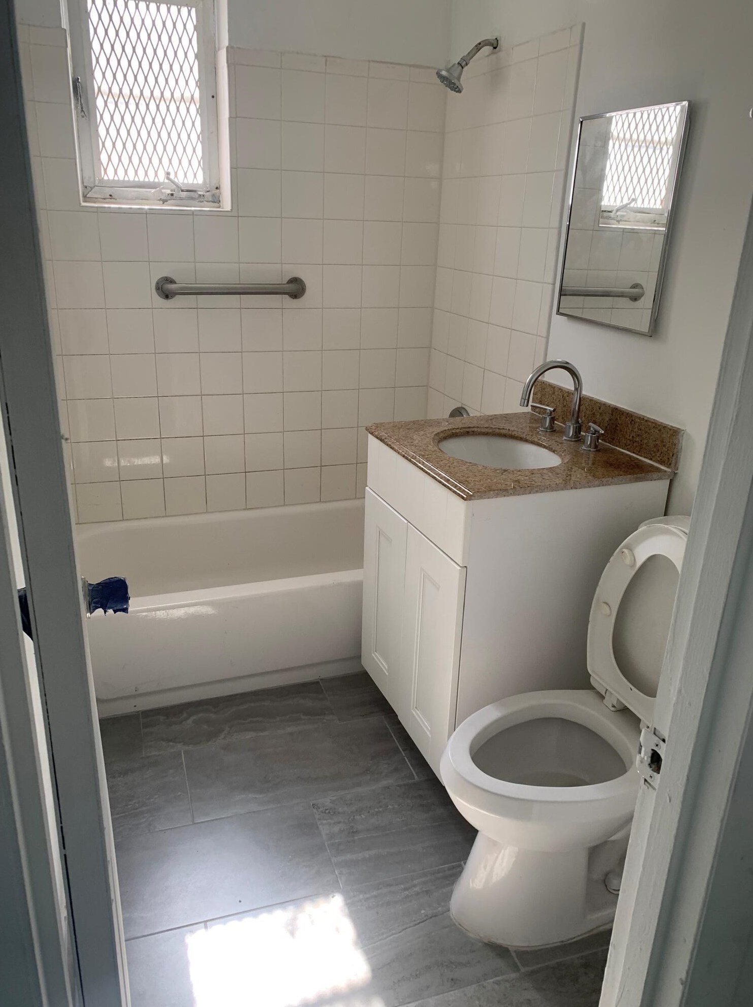 563 W 4th St, West Palm Beach, FL 33404