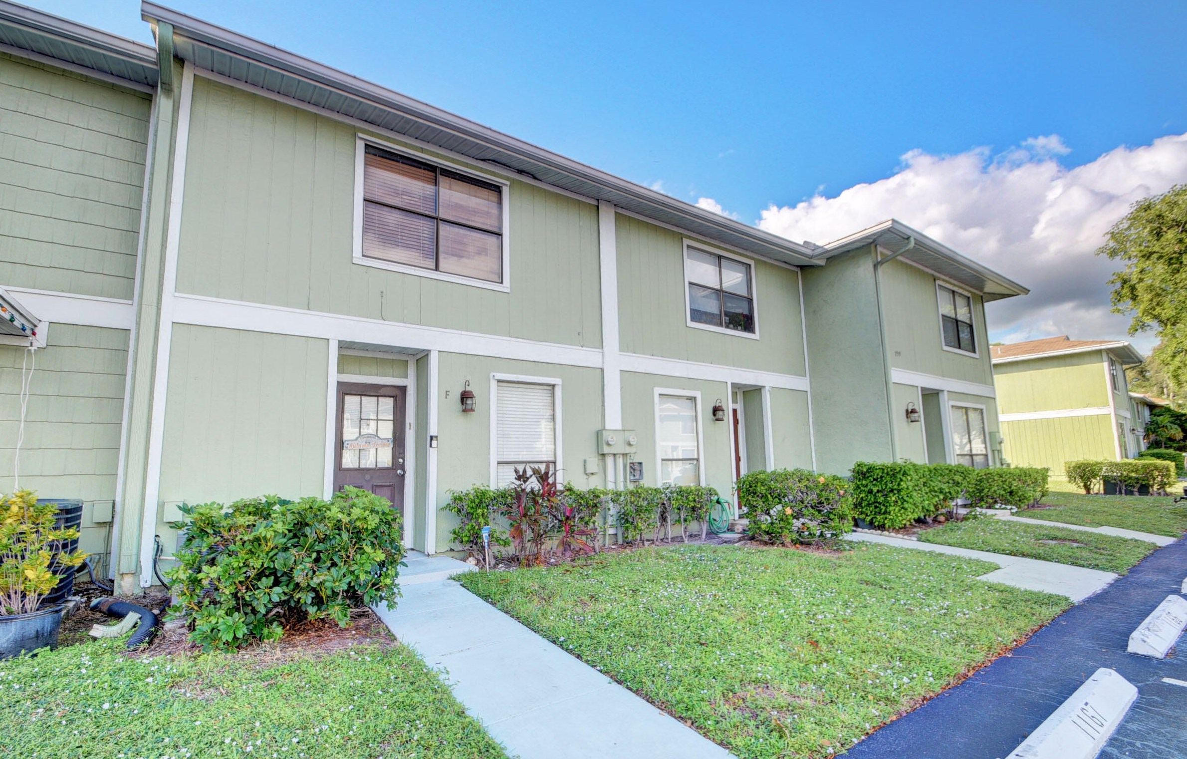 799 Hill Dr Apt F, West Palm Beach, FL