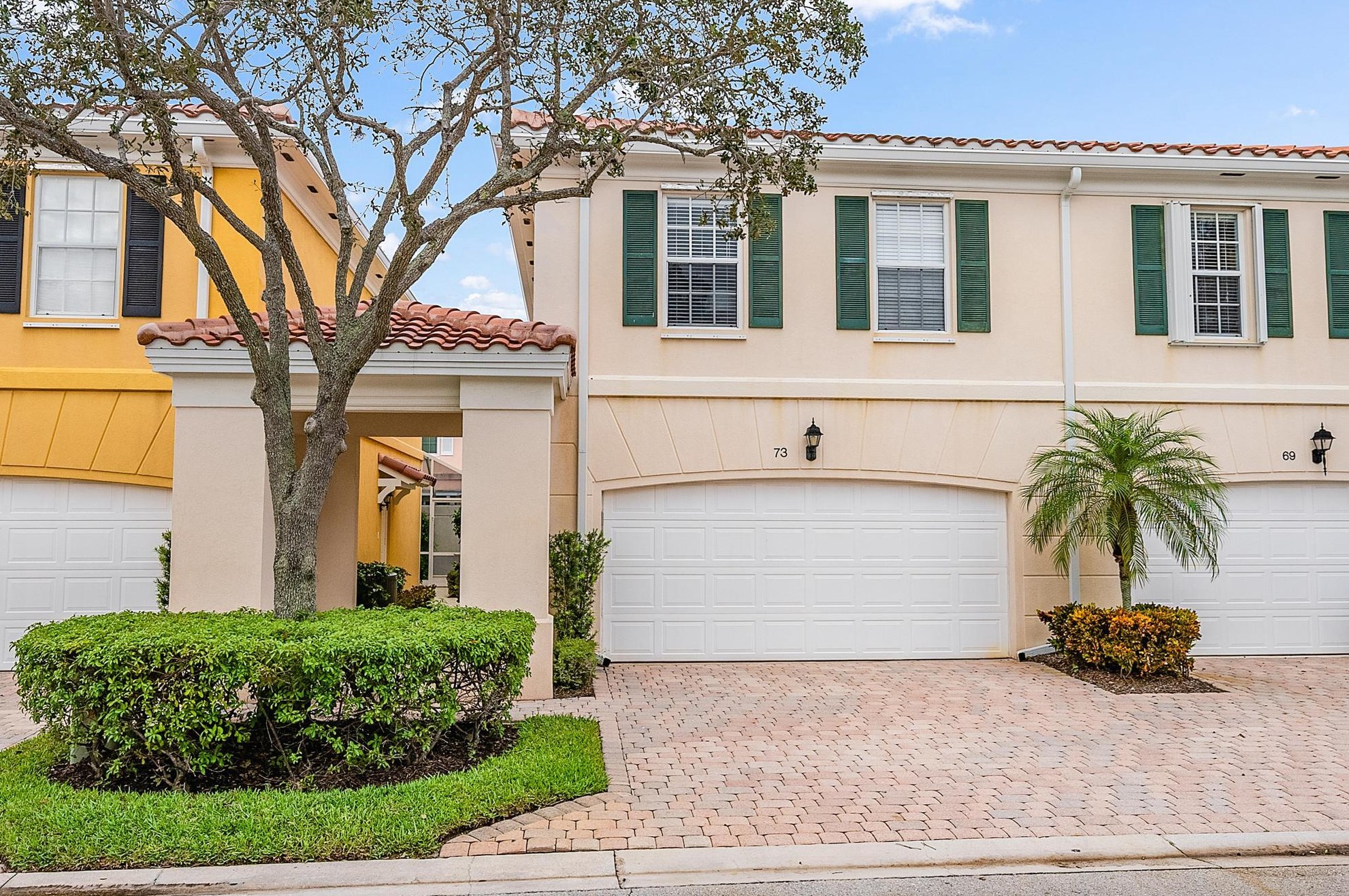 73 Laurel Oaks Cir, Jupiter, FL 33469-2757