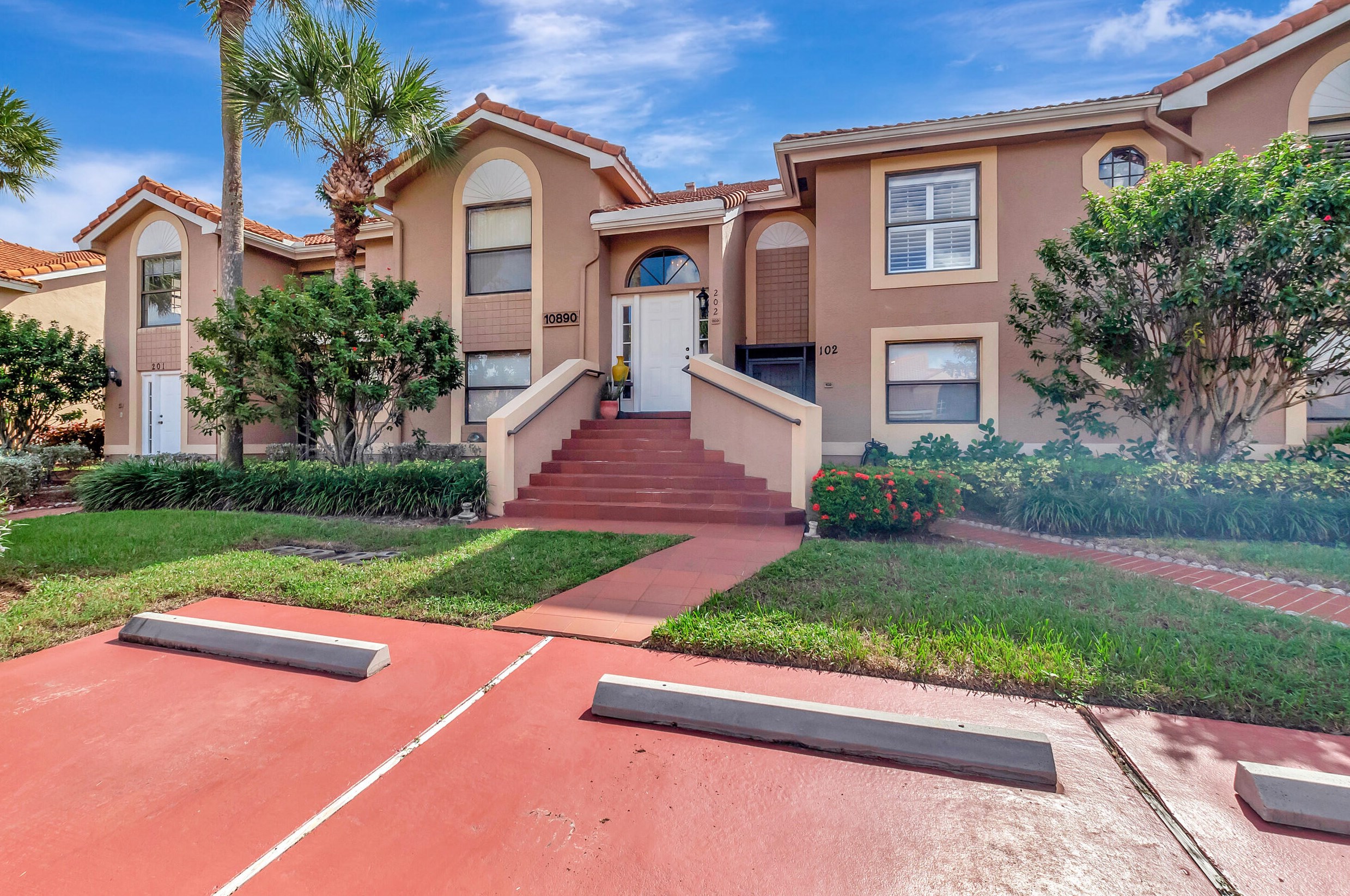 10890 Lakemore Ln, Boca Raton, FL 33498-1542