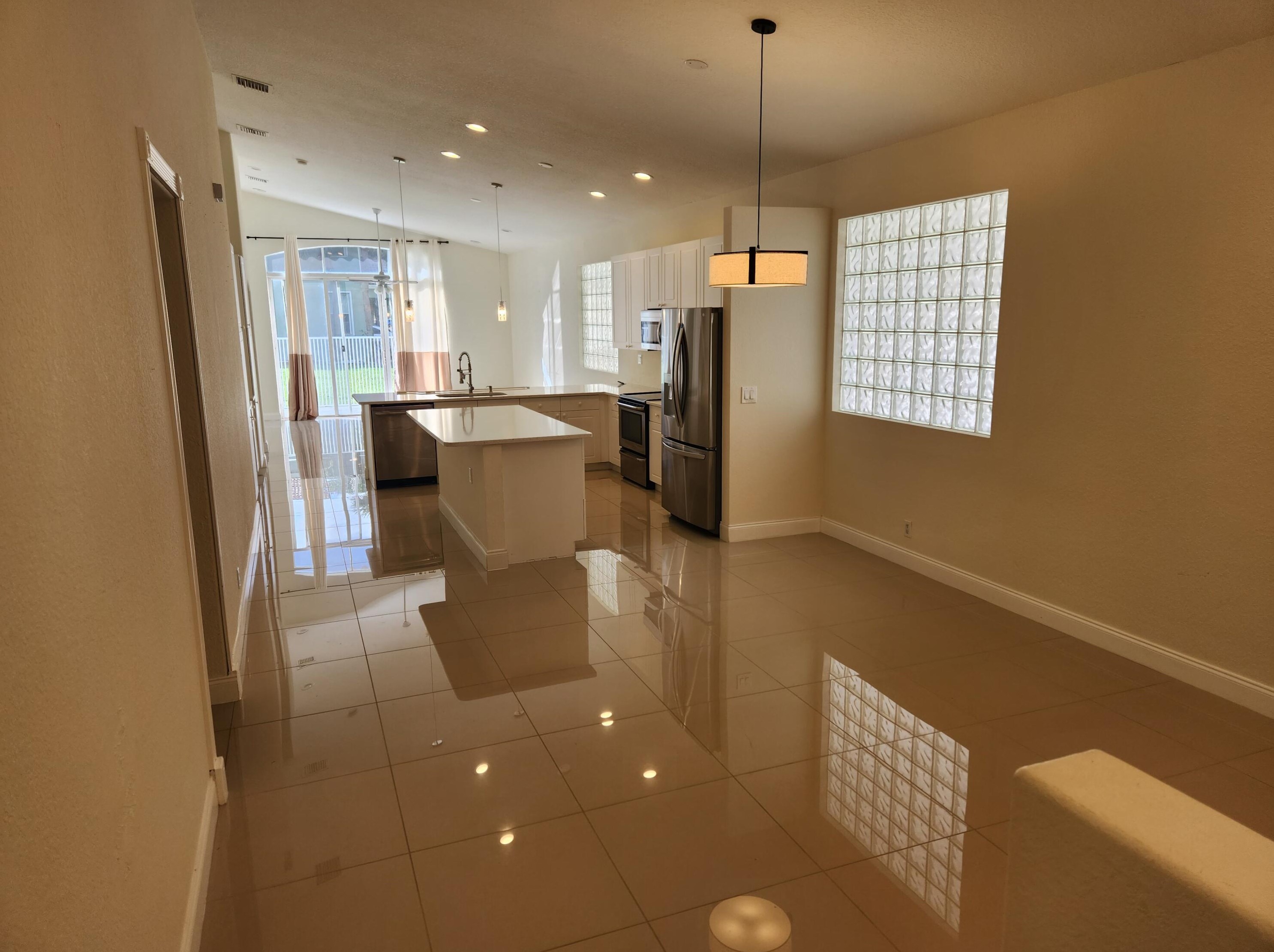 5146 Massy Dr, Lake Worth, FL 33463