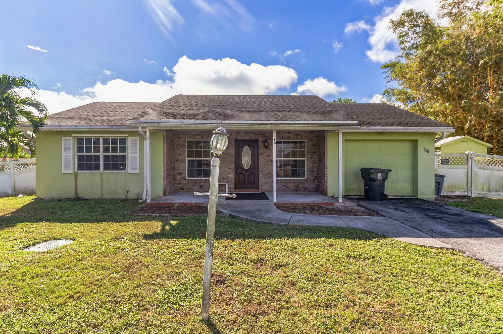 79 Mango Rd, Lake Worth, FL 33467-4817