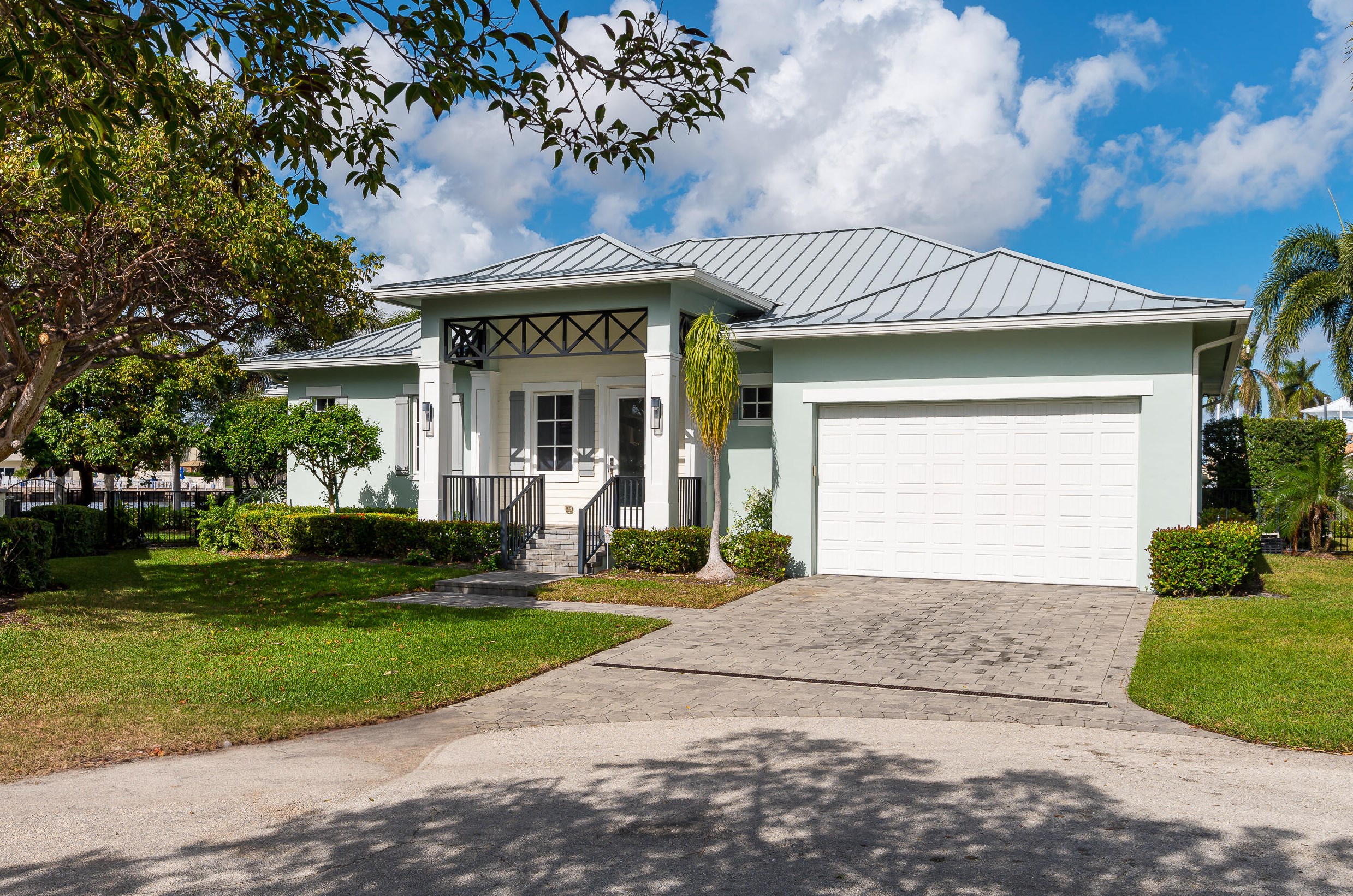 36 Ixora Way, Boynton Beach, FL 33435