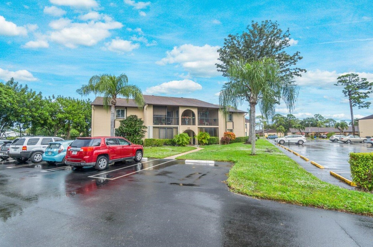 402 Pine Glen Ln #d-2, Lake Worth, FL 33463