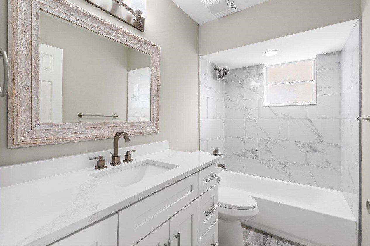 18750 Caspian Cir, Boca Raton FL  33496-2118 exterior