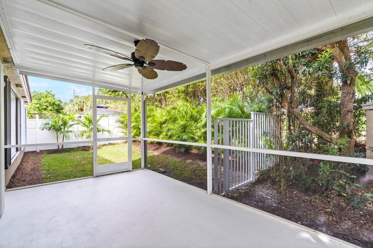 18750 Caspian Cir, Boca Raton FL  33496-2118 exterior