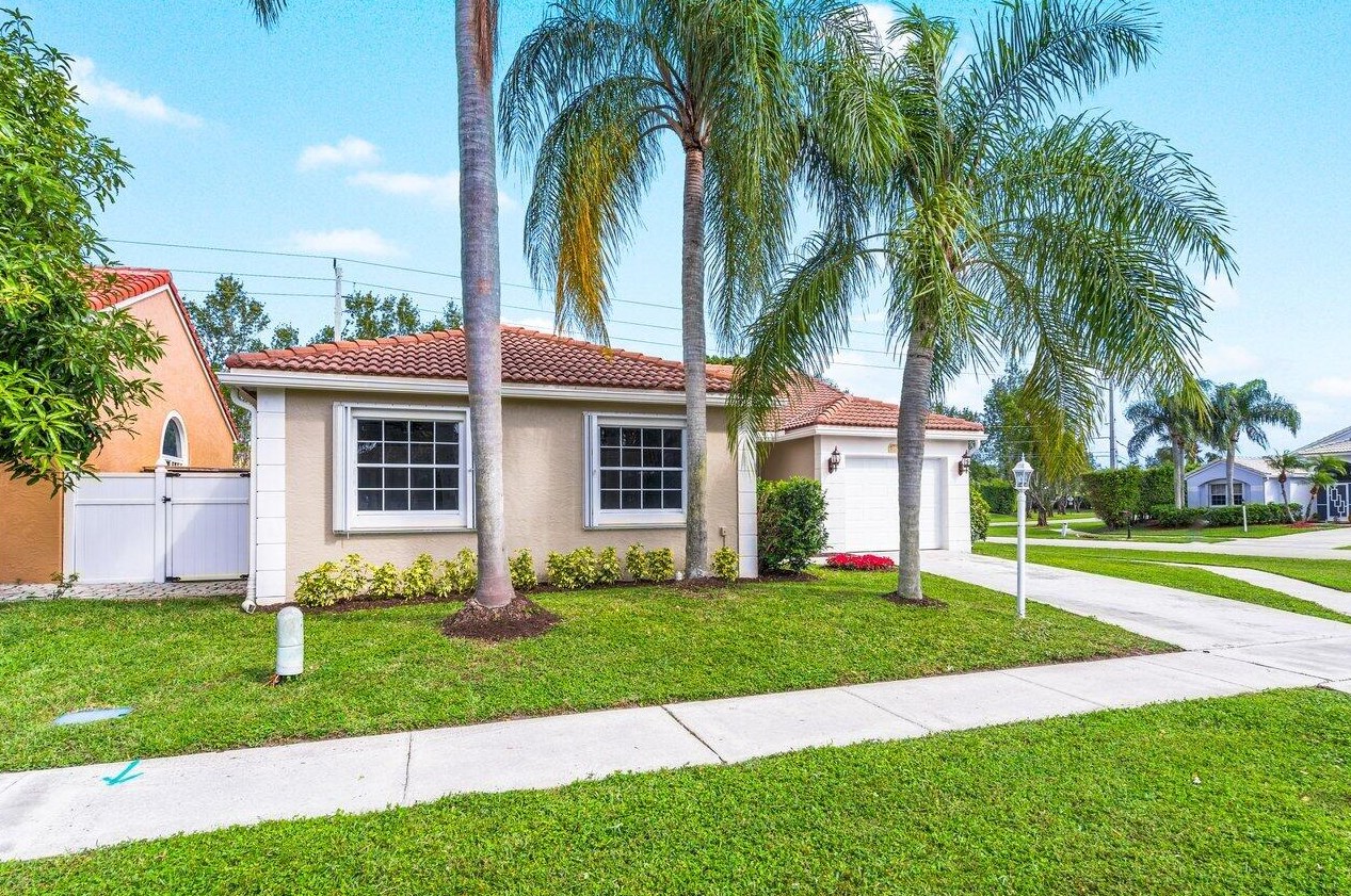18750 Caspian Cir, Boca Raton FL  33496-2118 exterior