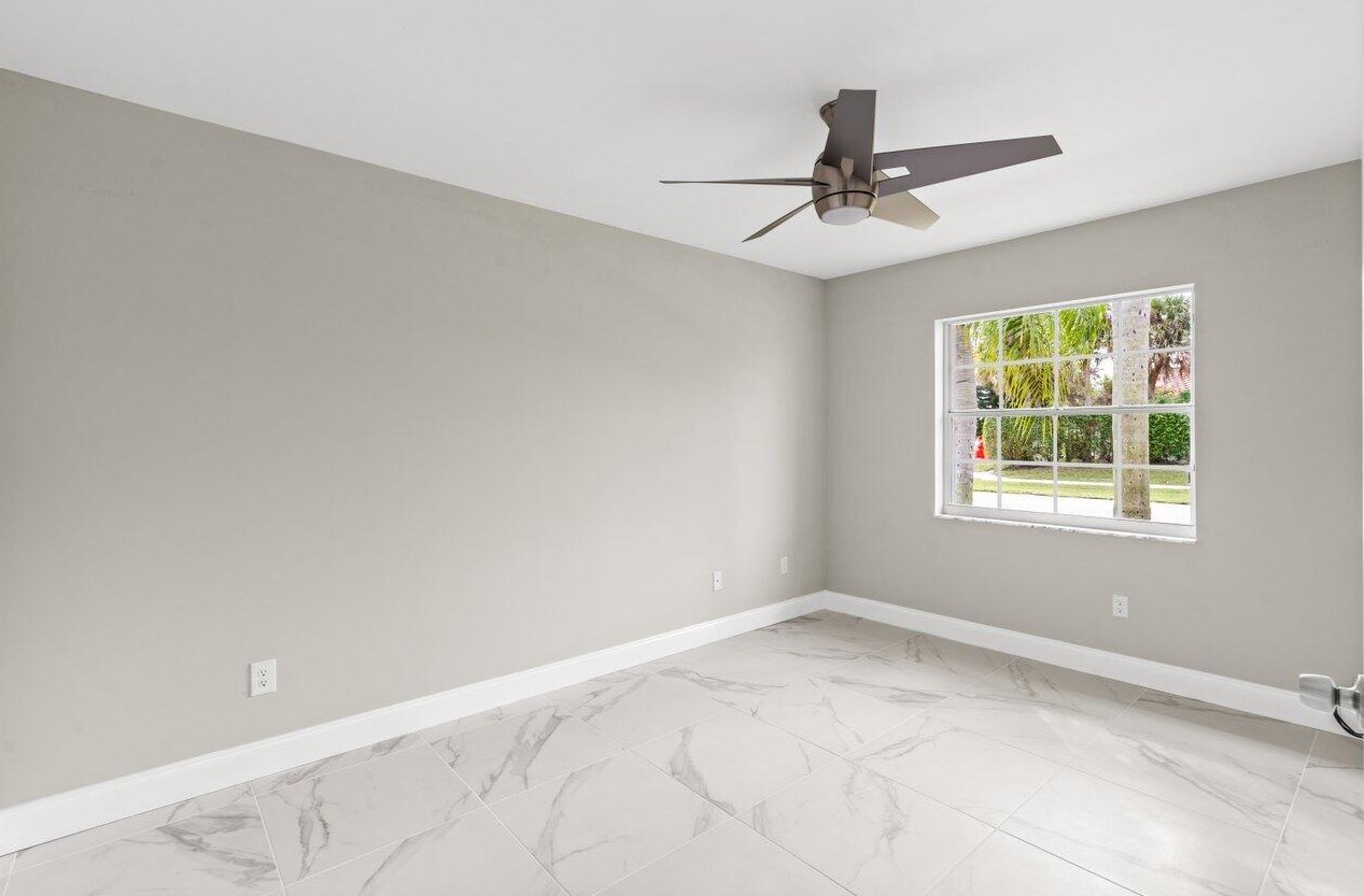 18750 Caspian Cir, Boca Raton FL  33496-2118 exterior