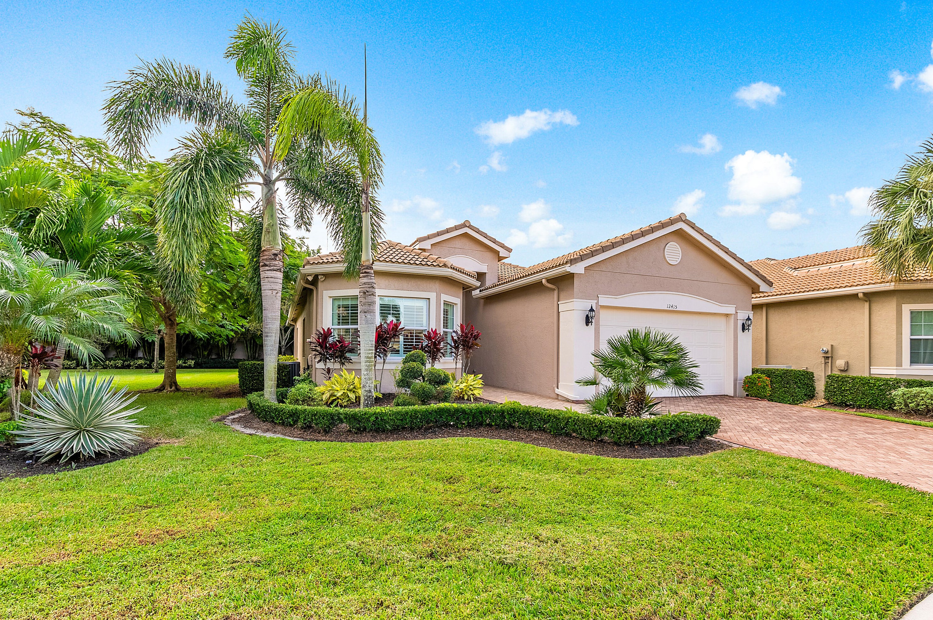 12415 Cascade Valley Ln, Boynton Beach, FL 33473
