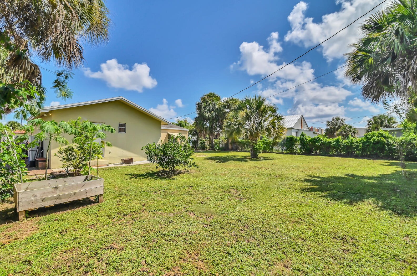 131 W 25th St, West Palm Beach, FL 33404