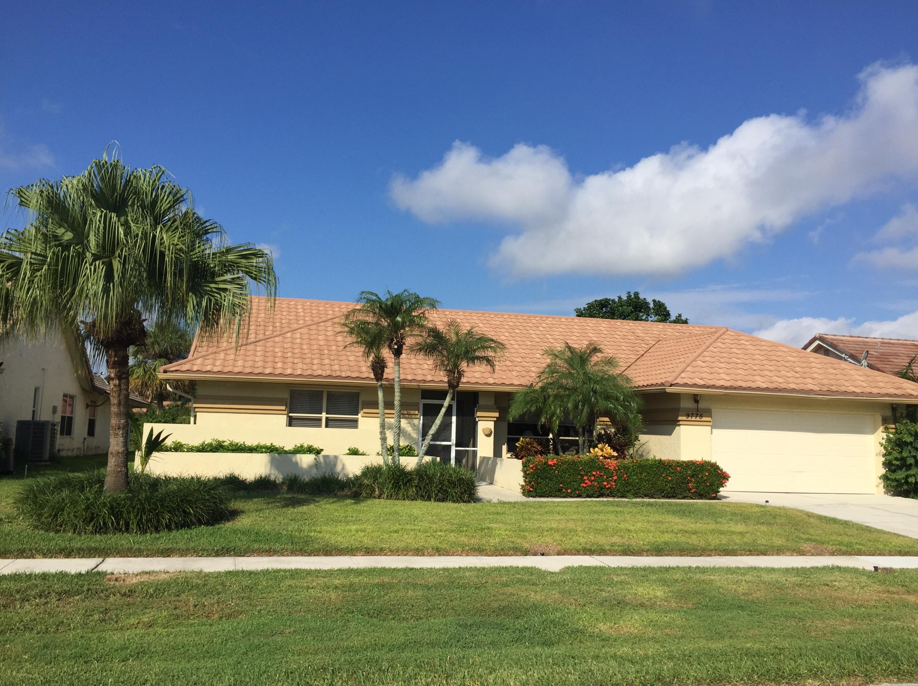 9775 Sun Pointe Dr, Boynton Beach, FL 33437