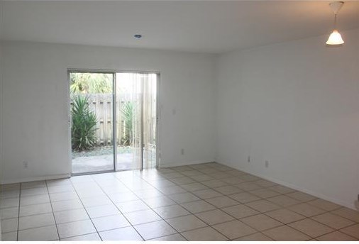 844 Summit Lake Dr, West Palm Beach, FL 33406