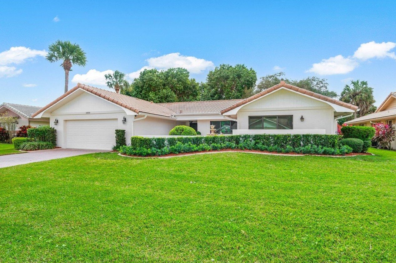 6850 Villas Dr, Boca Raton, FL 33433-5028