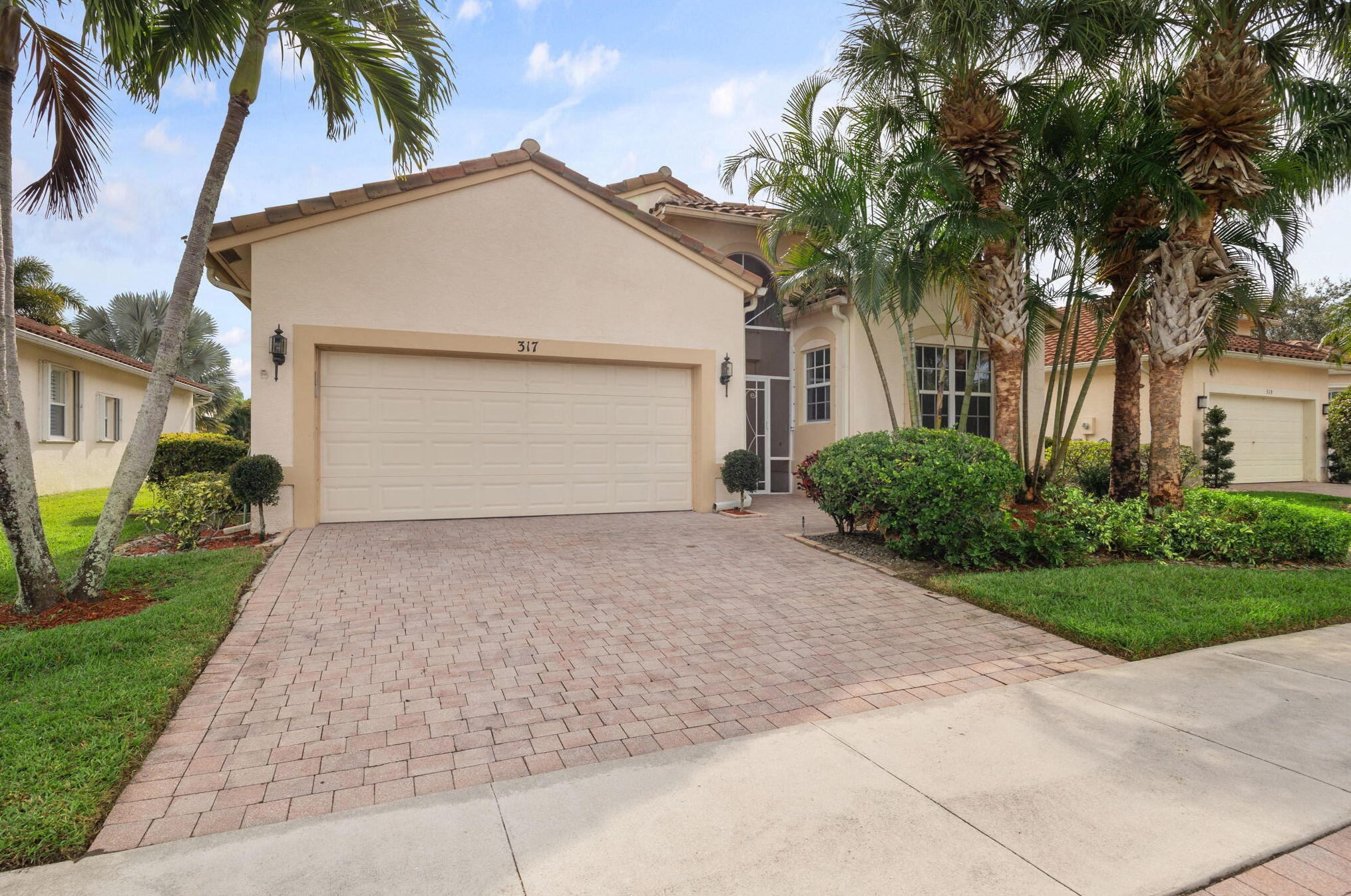 317 Nw Clearview Ct, Fort Pierce, FL 34986