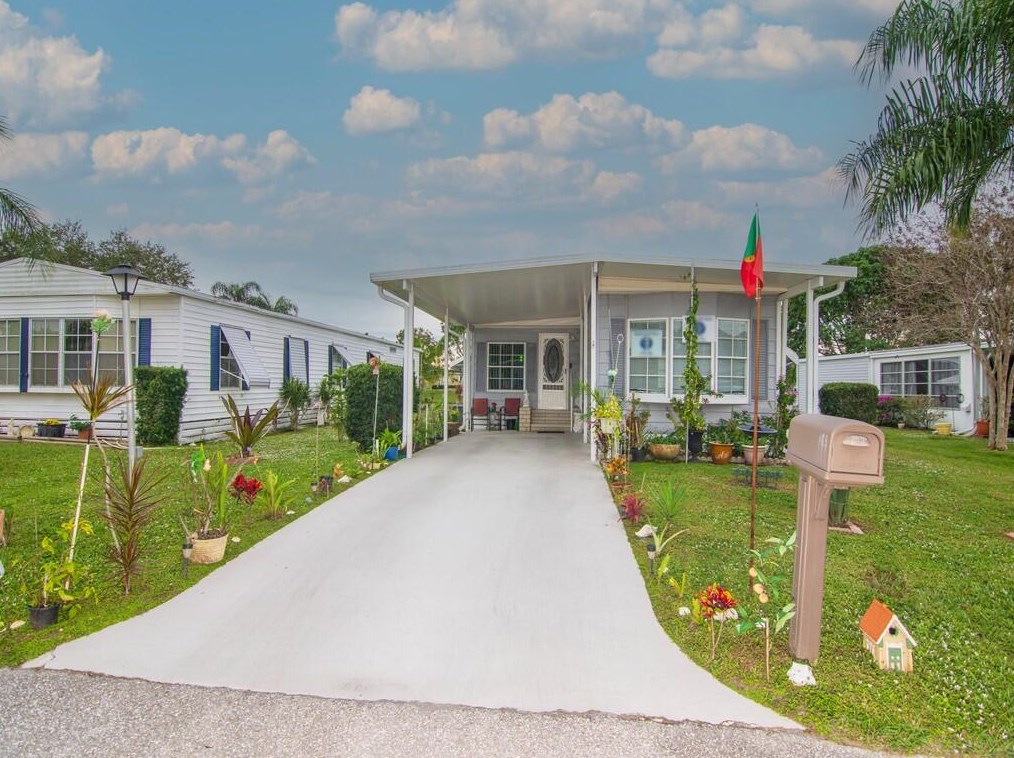 183 W Caribbean, Fort Pierce, FL 34952