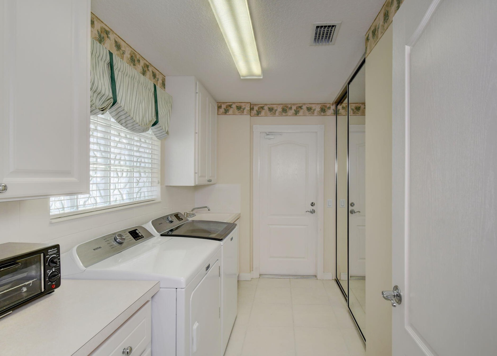 9014 Hawks Nest Ct, Hobe Sound FL  33455-8933 exterior