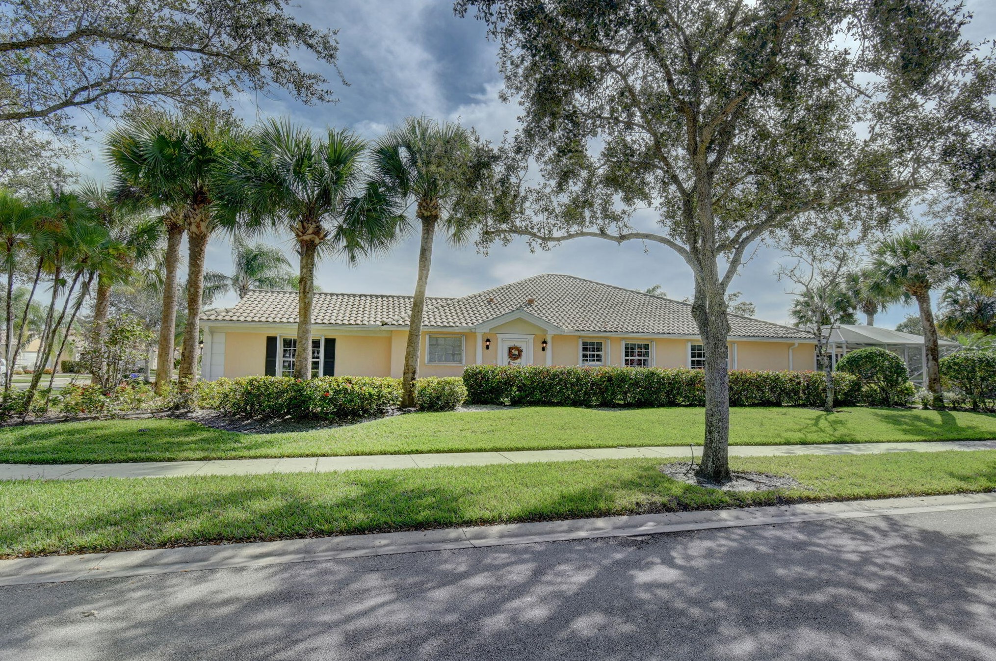 9014 Hawks Nest Ct, Hobe Sound FL  33455-8933 exterior