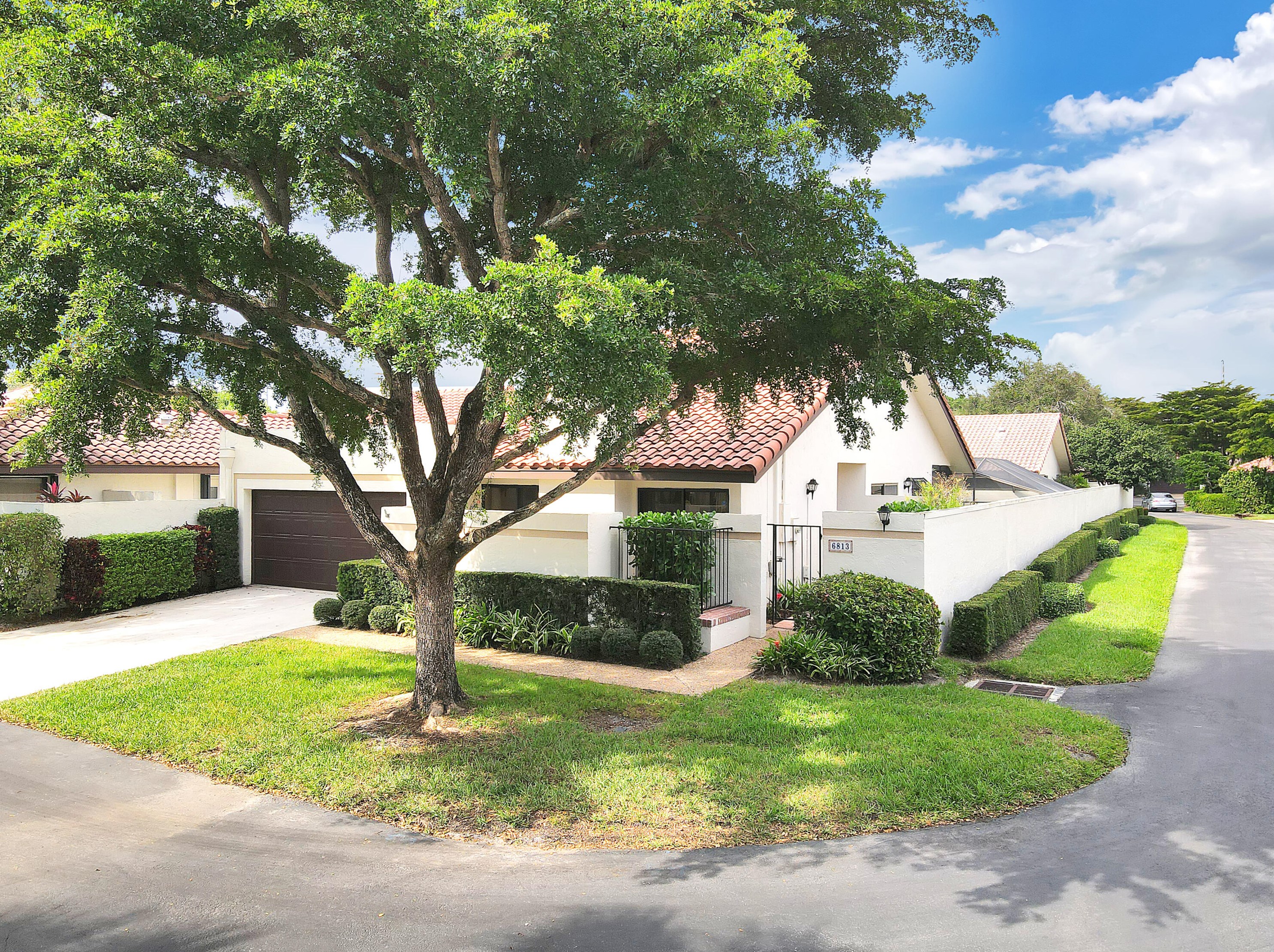 6813 Pradera Dr, Boca Raton, FL 33433-2387