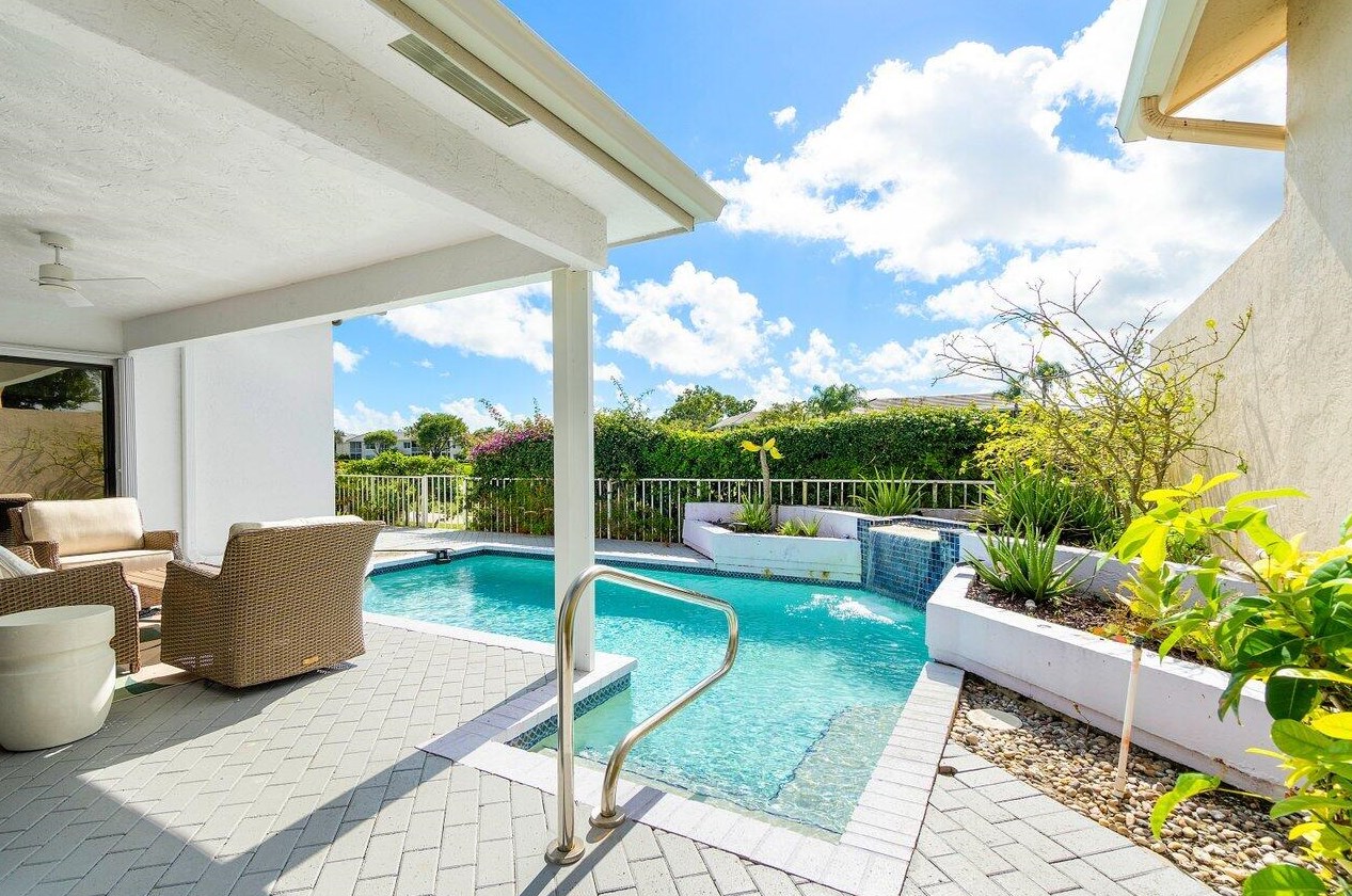 5212 Via De Amalfi Dr, Boca Raton FL  33496-2432 exterior