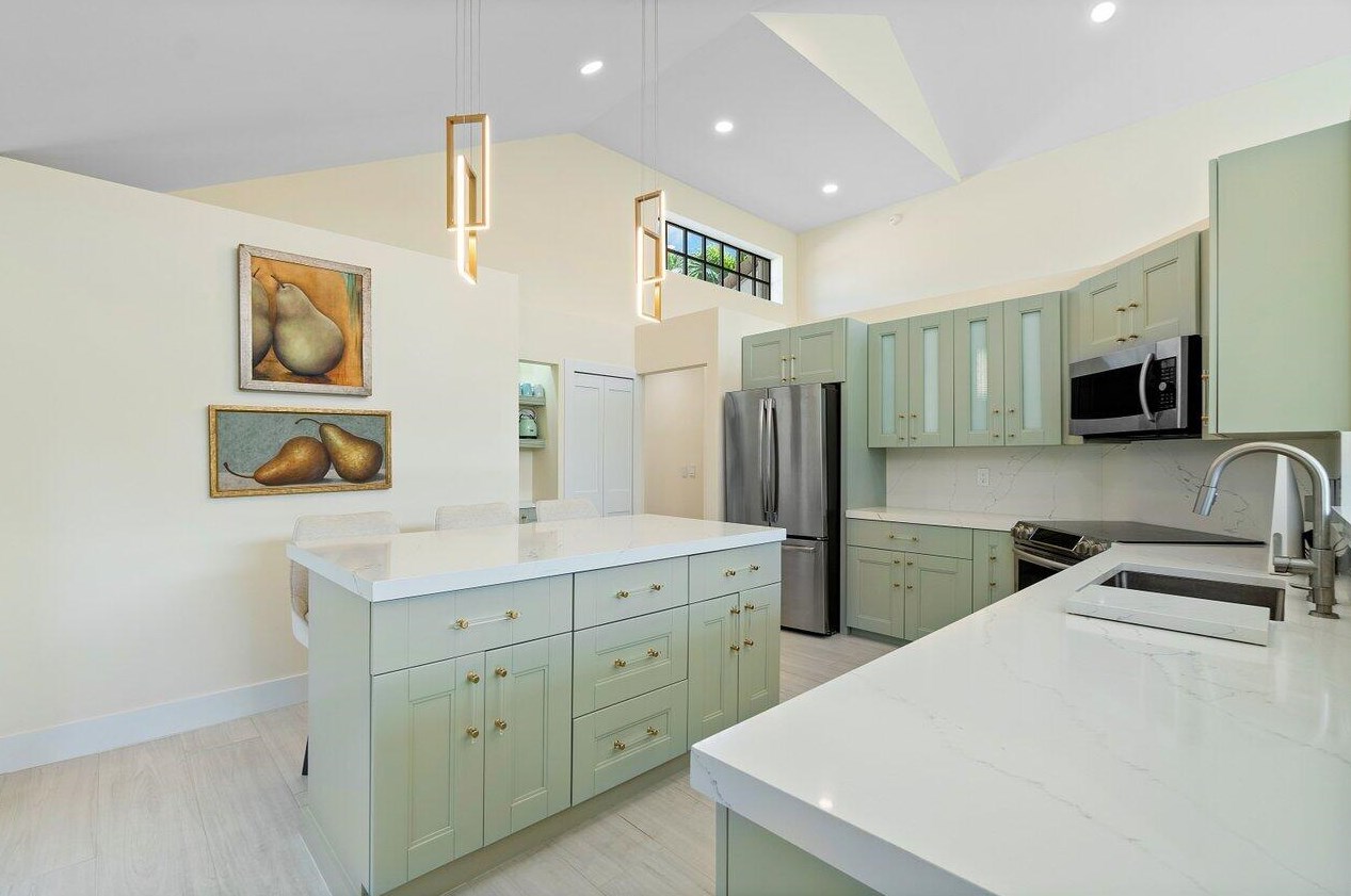 5212 Via De Amalfi Dr, Boca Raton FL  33496-2432 exterior