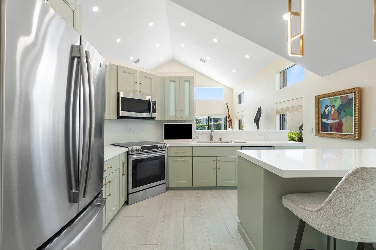 5212 Via De Amalfi Dr, Boca Raton FL  33496-2432 exterior