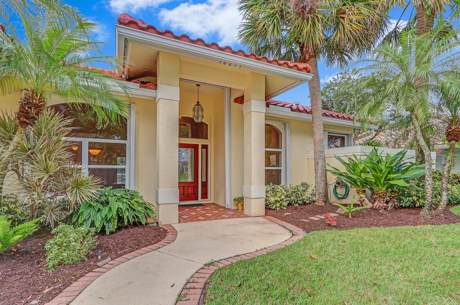 18259 Lake Bend Dr, Jupiter, FL 33458-3811