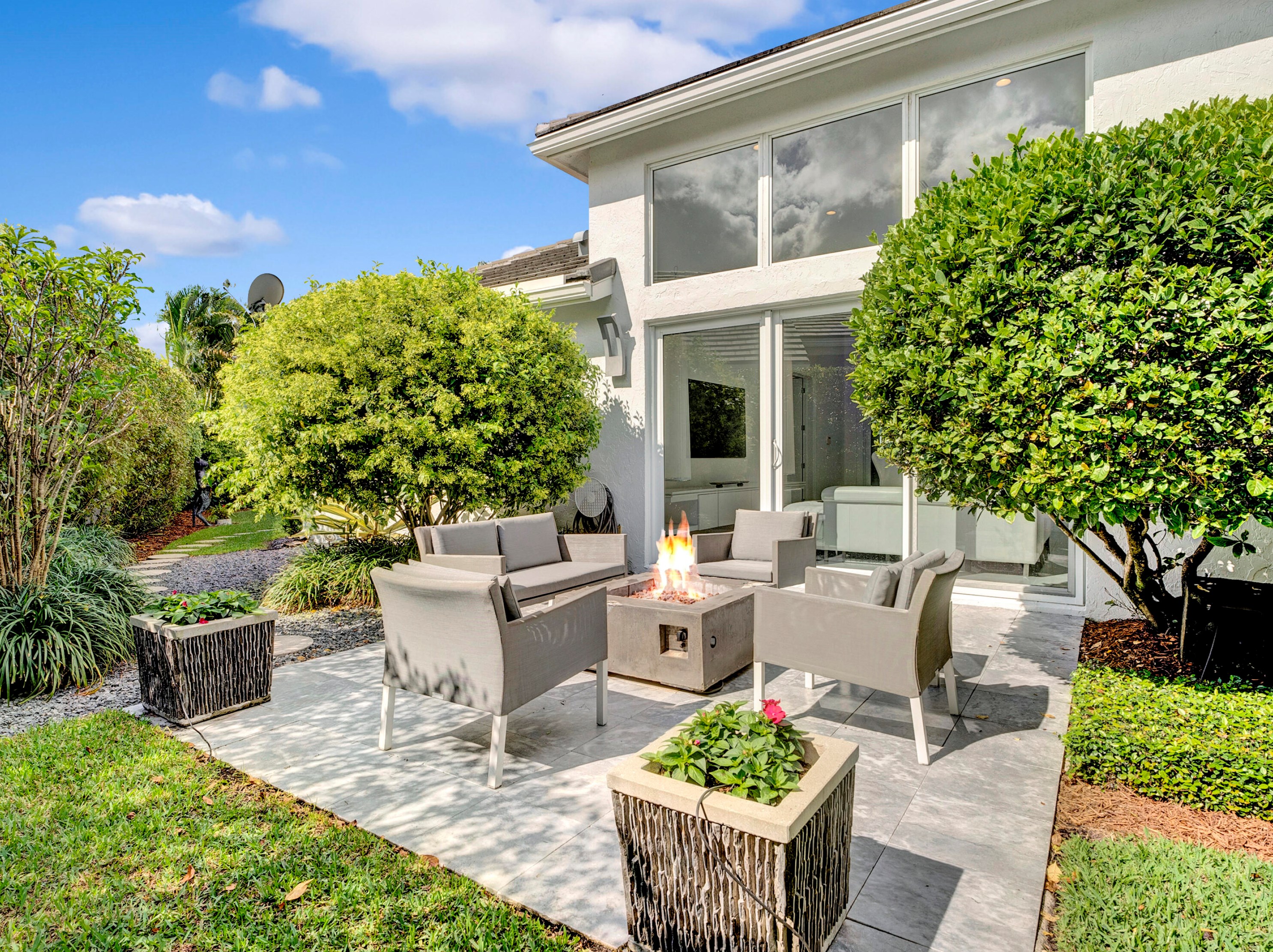 5782 Regency Cir, Boca Raton FL 33496-2760 exterior