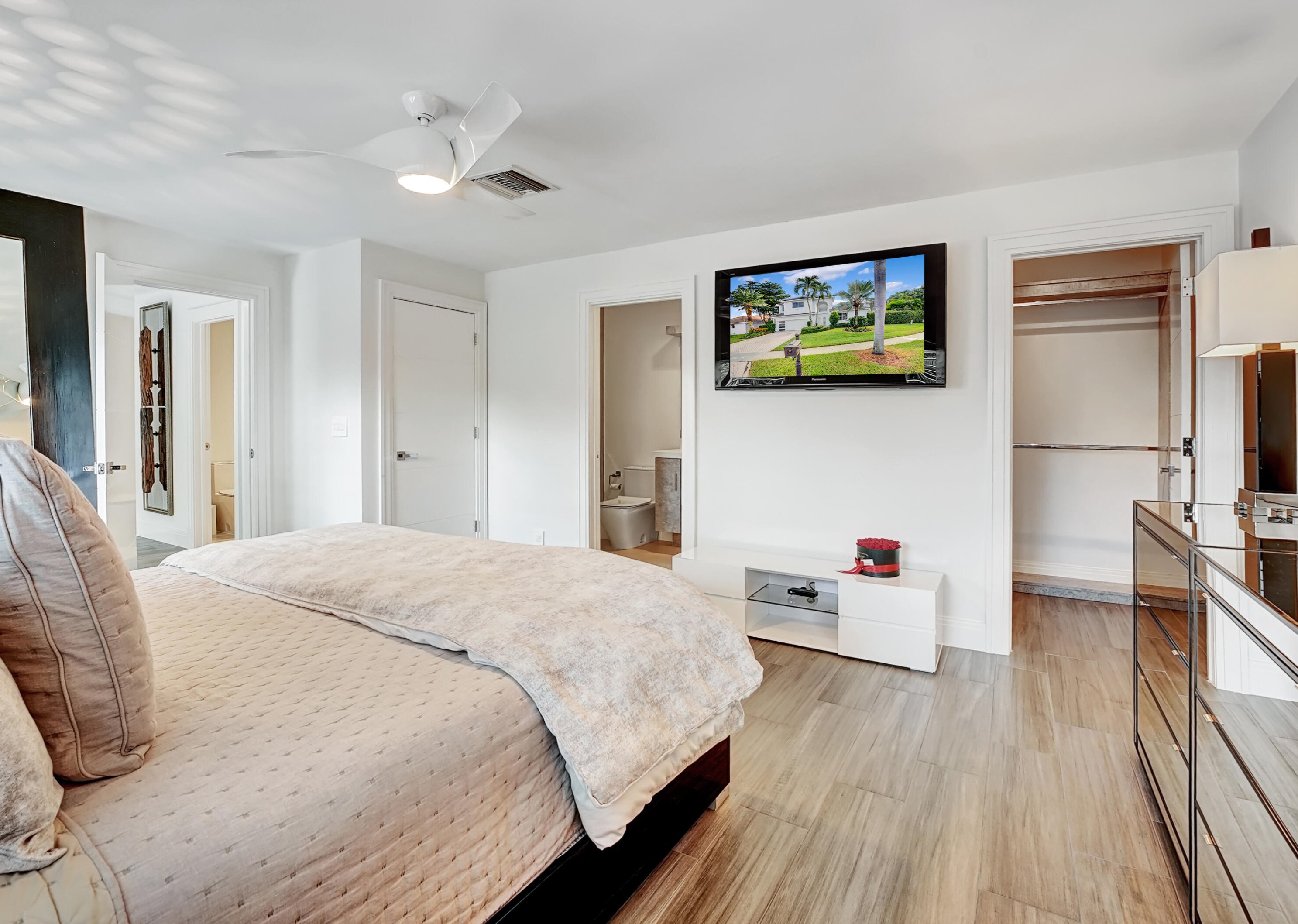 5782 Regency Cir, Boca Raton FL 33496-2760 exterior