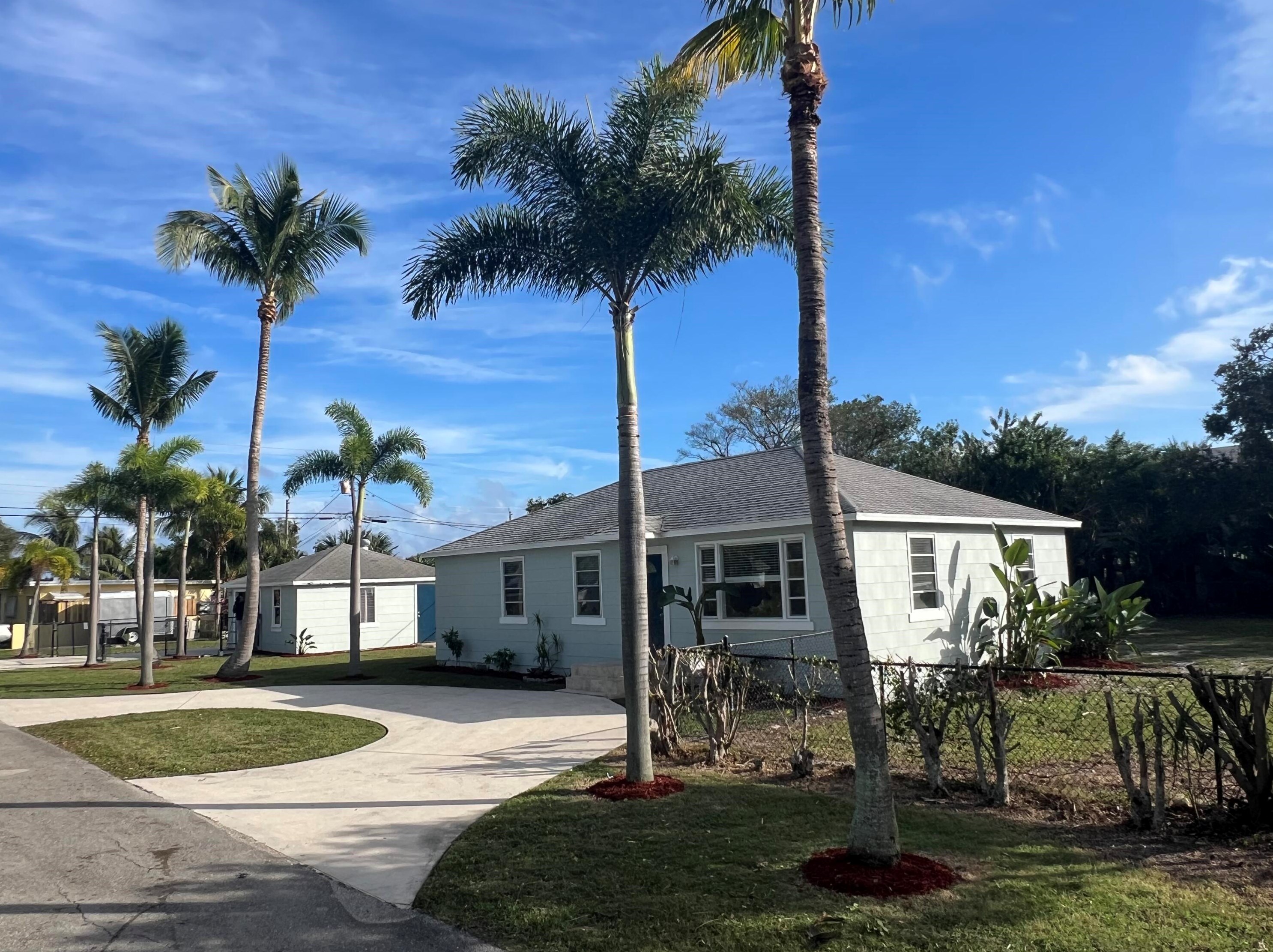 614 5th St, Lake Worth, FL 33462-1716