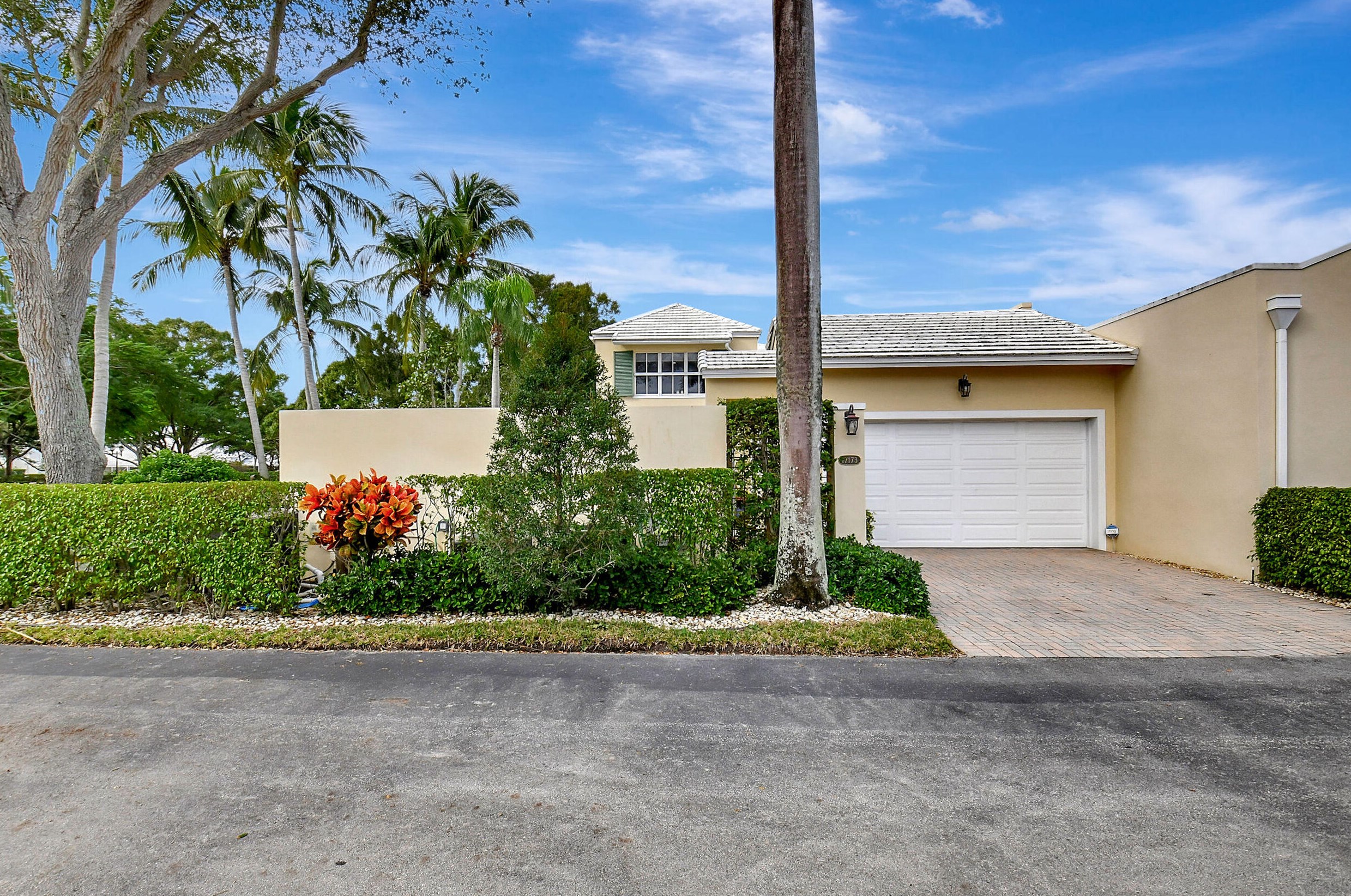 17173 Bermuda Village Dr, Boca Raton, FL 33487-1042