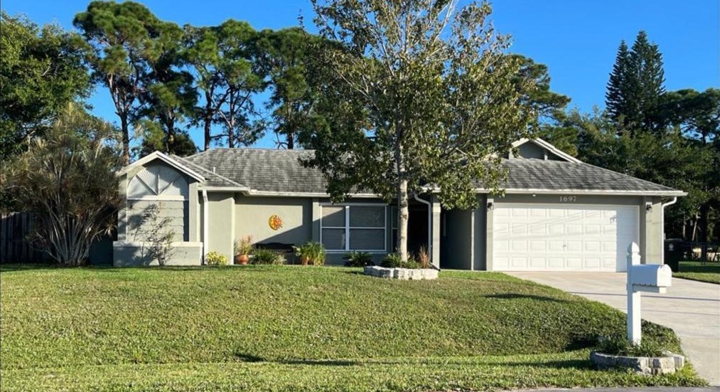 1697 Sw Clover St, Fort Pierce, FL 34953