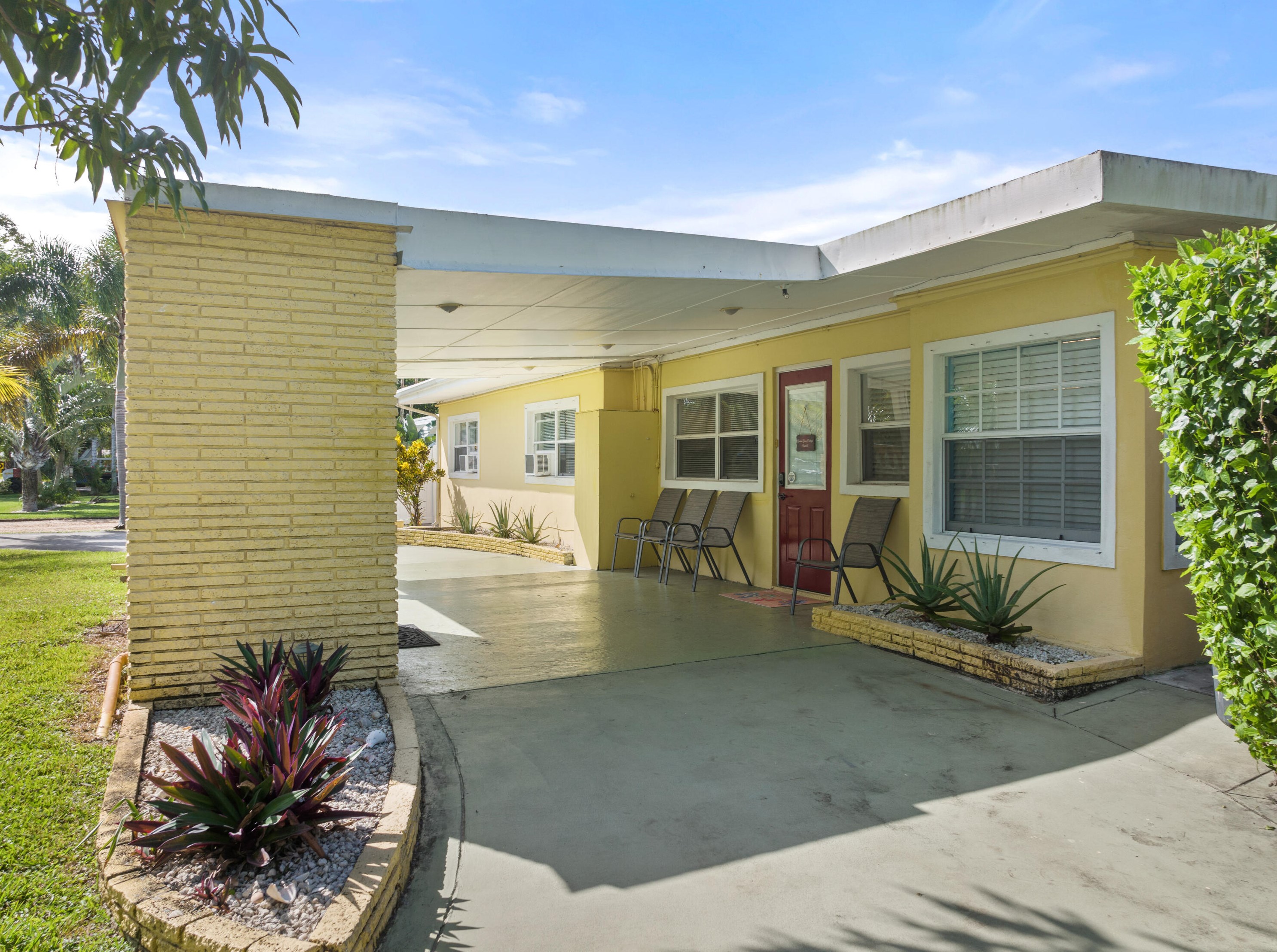 1745 33rd Ave, Vero Beach, FL 32960
