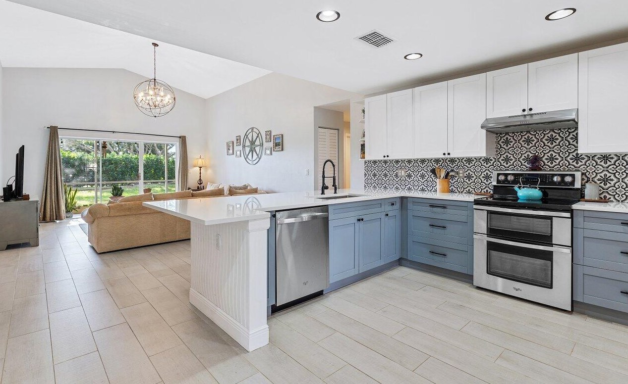 7680 Ardwick Dr, Lake Worth FL exterior