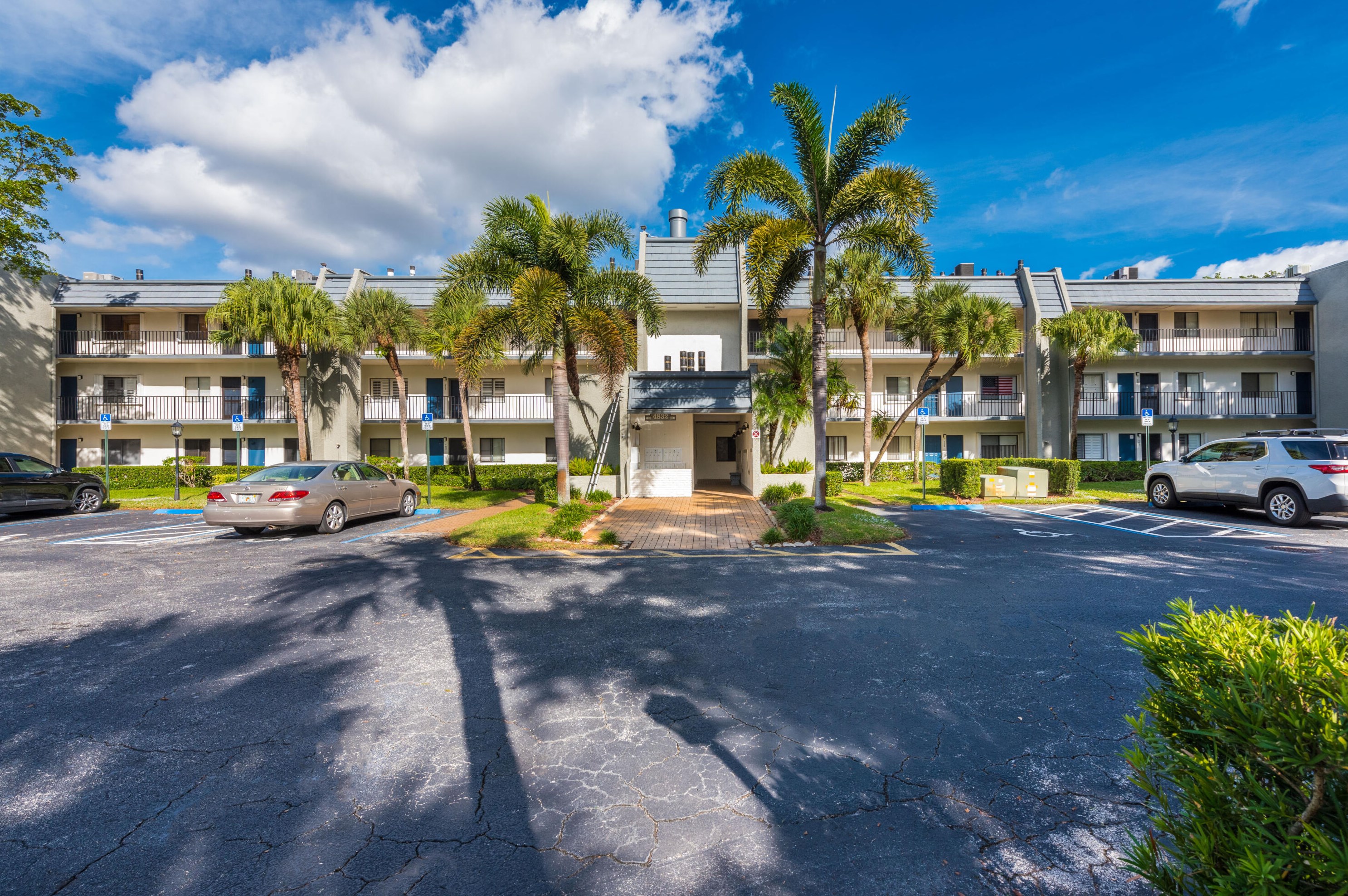 4832 Esedra Ct #108, Lake Worth, FL 33467