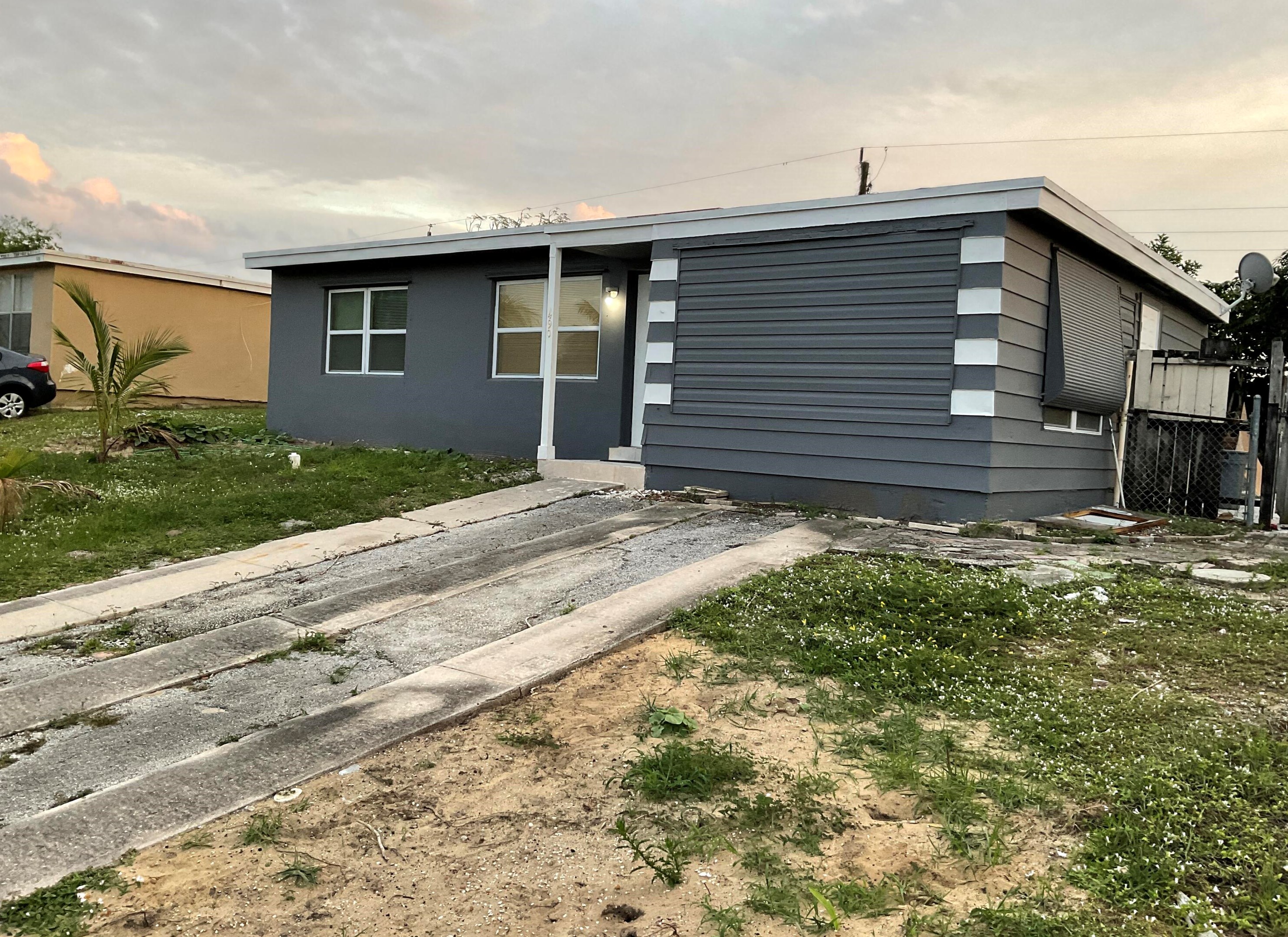 490 Mentone Rd, Lake Worth, FL 33462