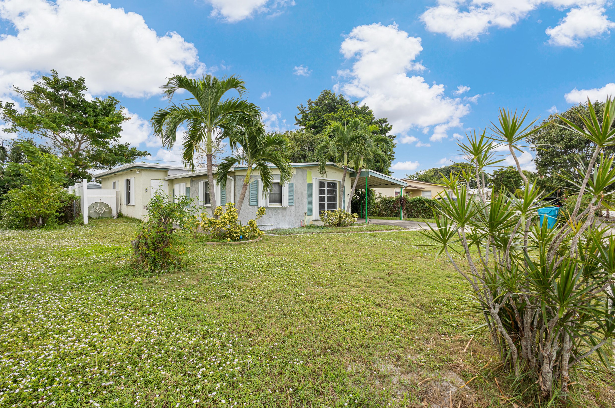 2750 2nd St, Boynton Beach, FL 33435-7648