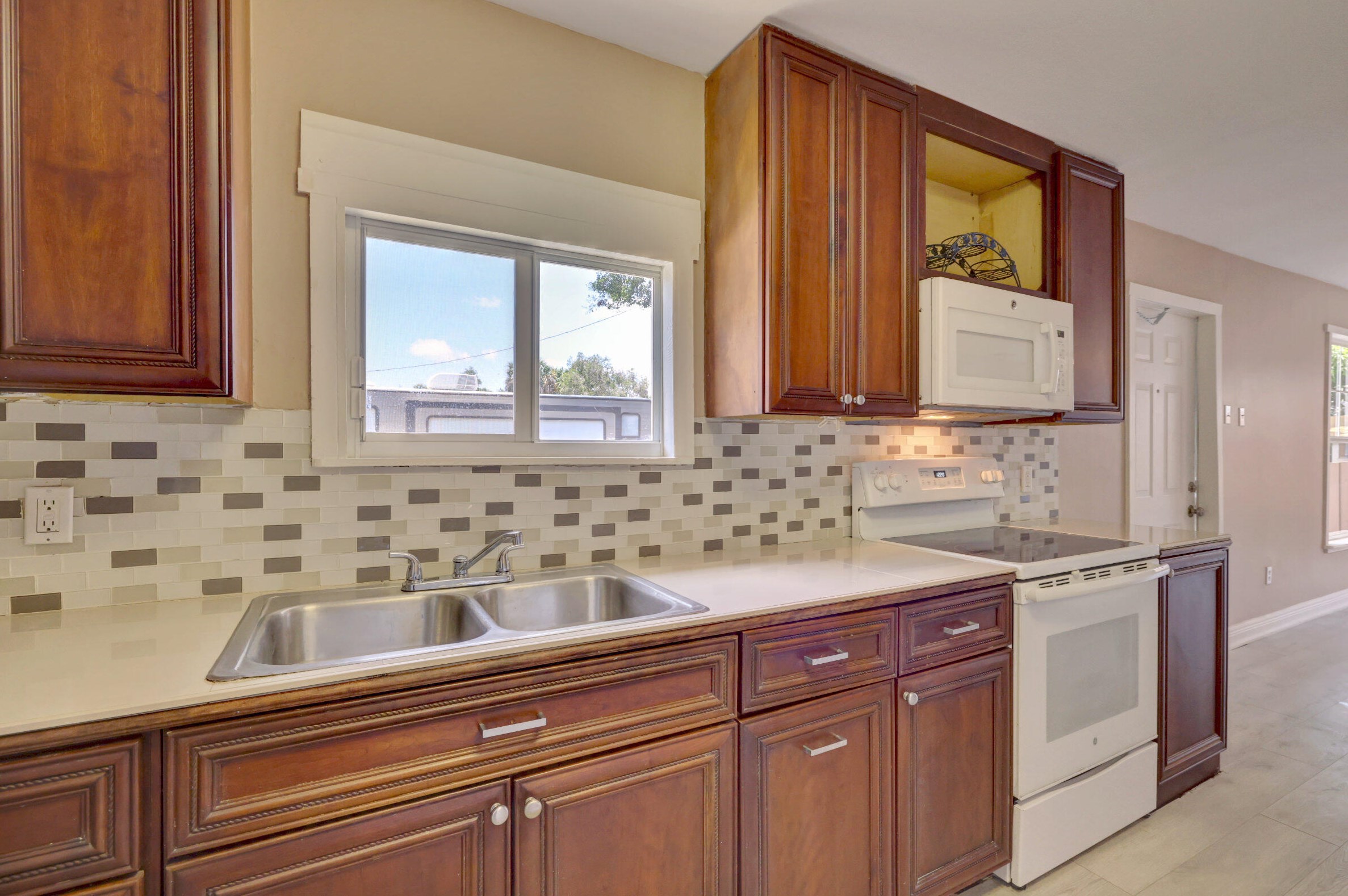 201 Dixieland Dr #205, Fort Pierce, FL 34982