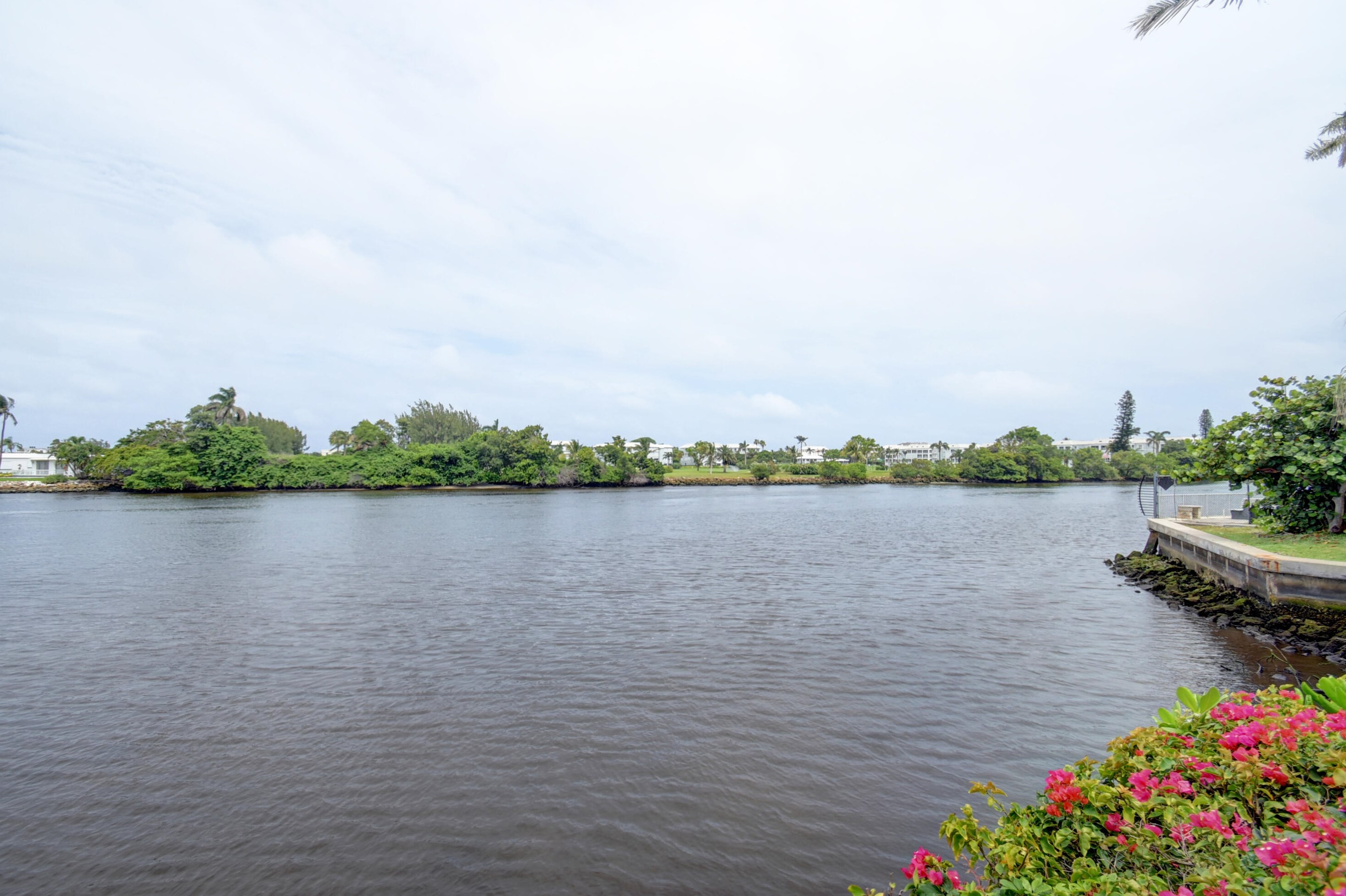 2306 Tuscany Way, Boynton Beach FL  33435-7808 exterior
