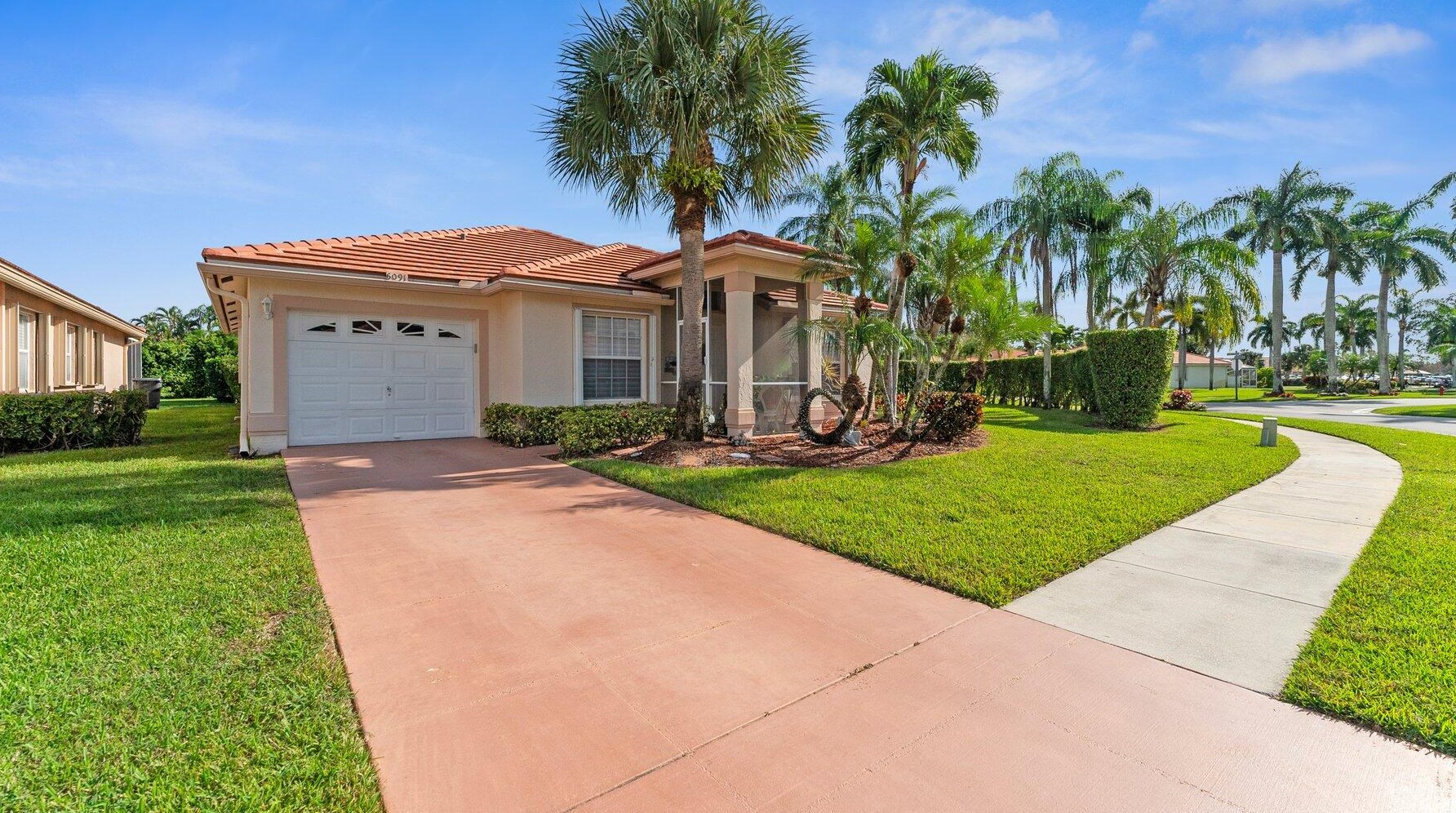 6091 Harbour Greens Dr, Lake Worth, FL 33467-6832