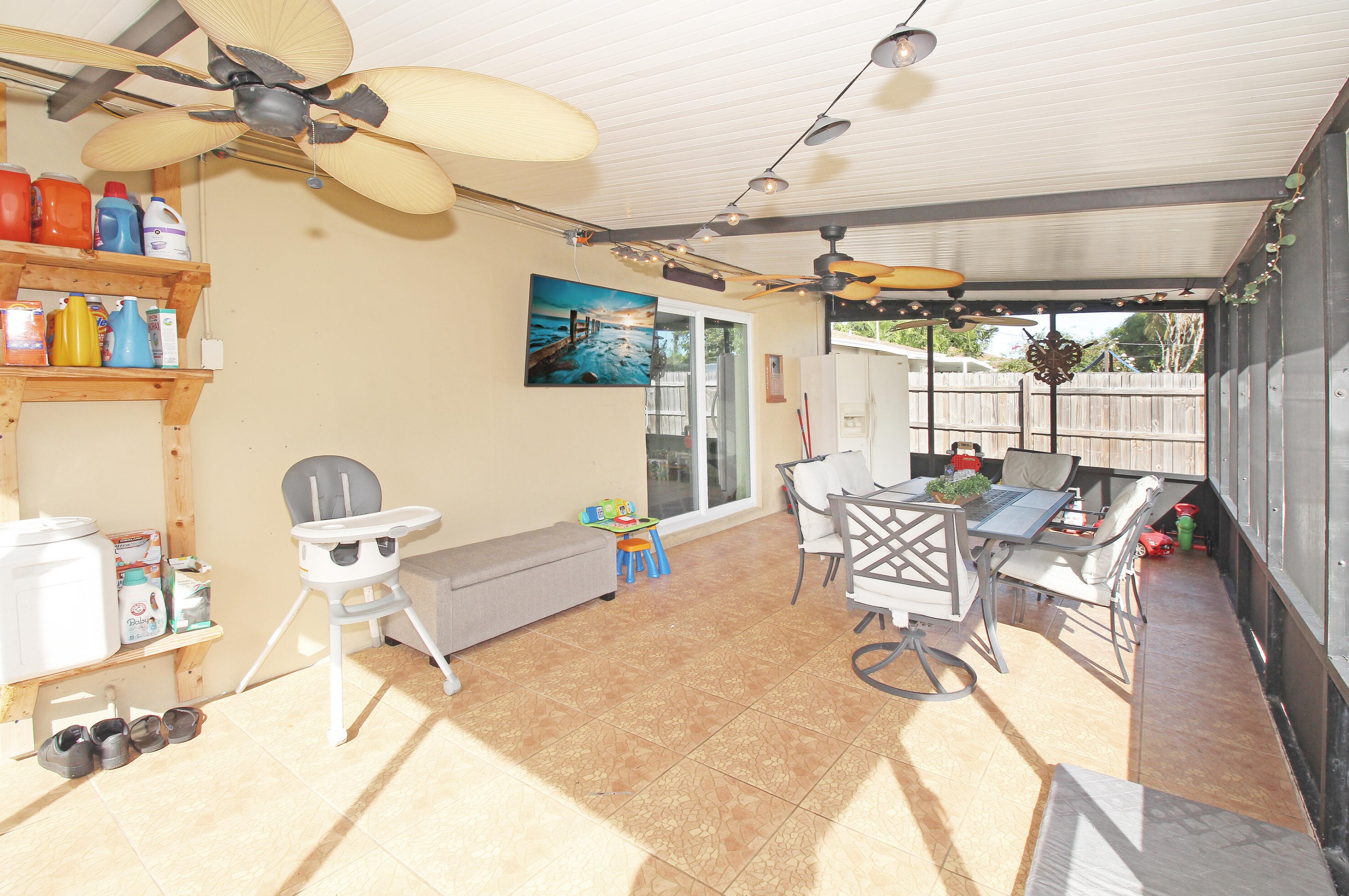 1322 Tropical Dr, Lake Worth FL 33460-5345 exterior