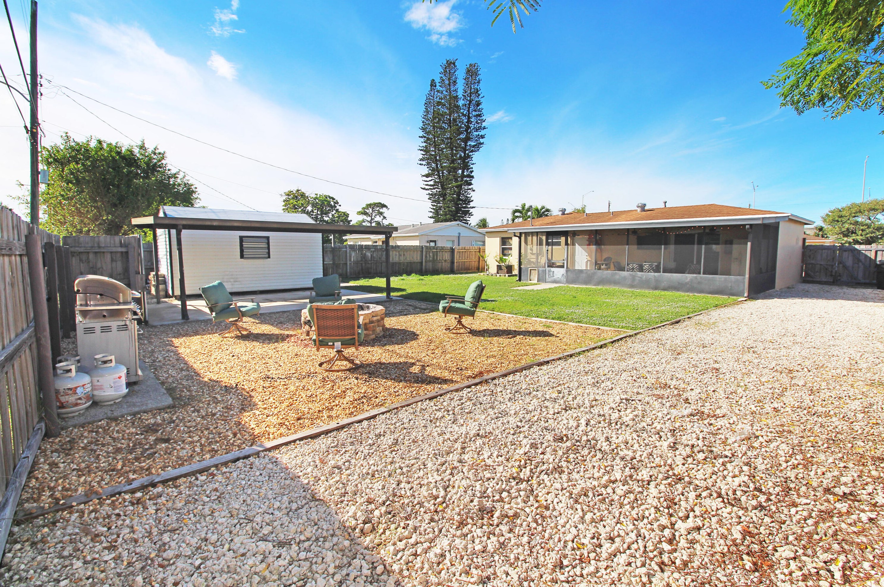 1322 Tropical Dr, Lake Worth FL 33460-5345 exterior