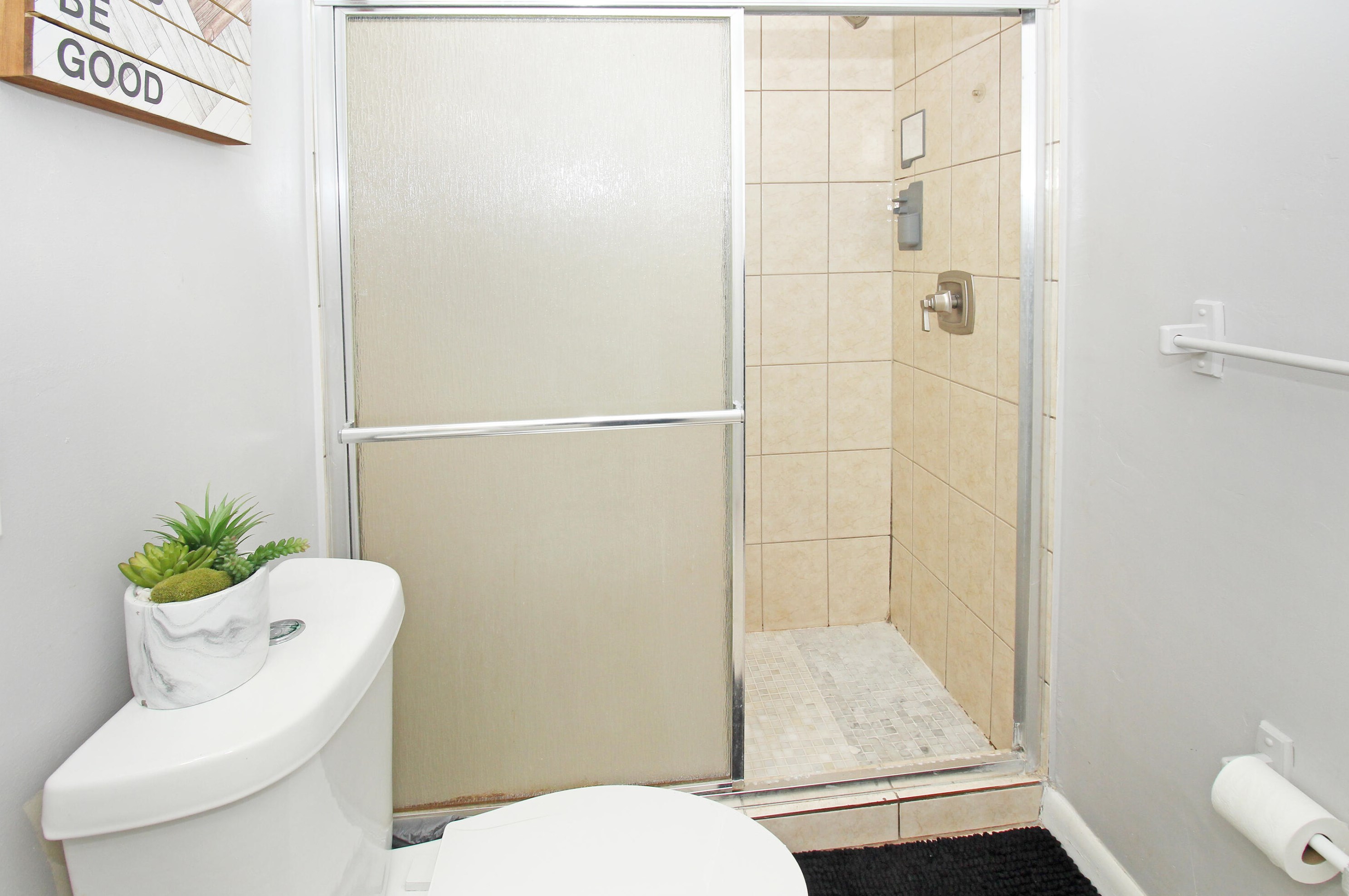 1322 Tropical Dr, Lake Worth FL 33460-5345 exterior