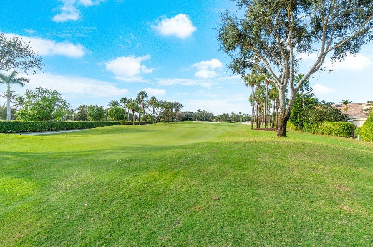 17213 Ryton Ln, Boca Raton, FL 33496-3207