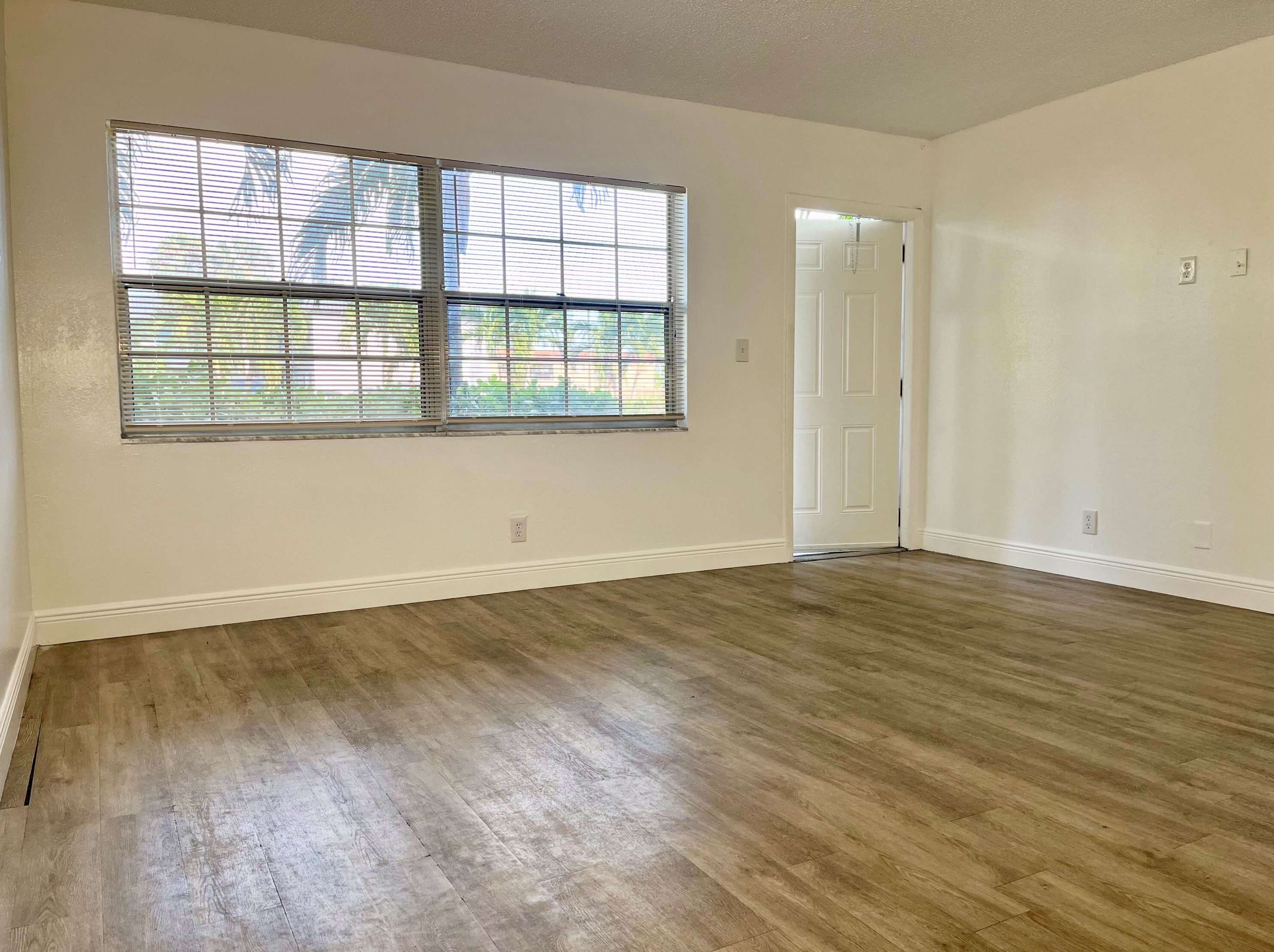 3431 Helena Dr #5, Lake Worth, FL 33461