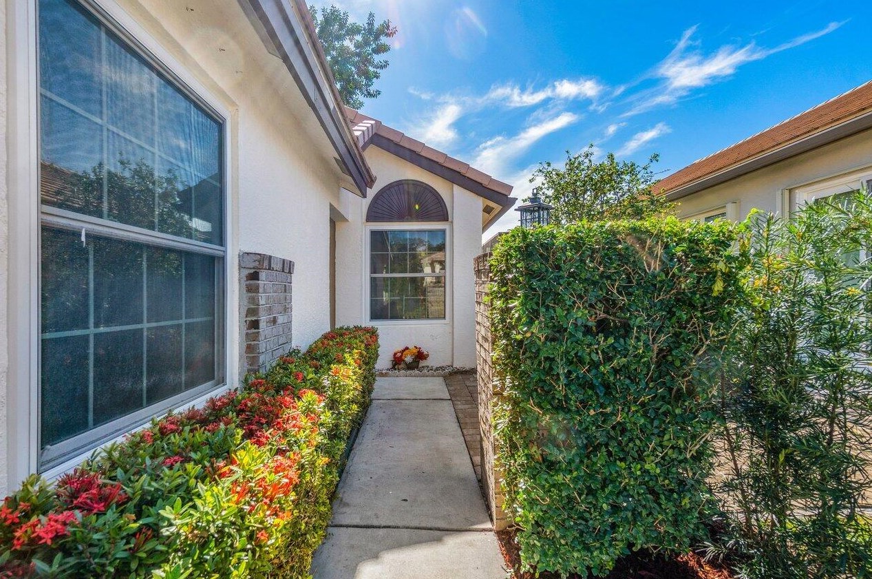 4400 Sherwood Forest Dr, Delray Beach, FL 33445