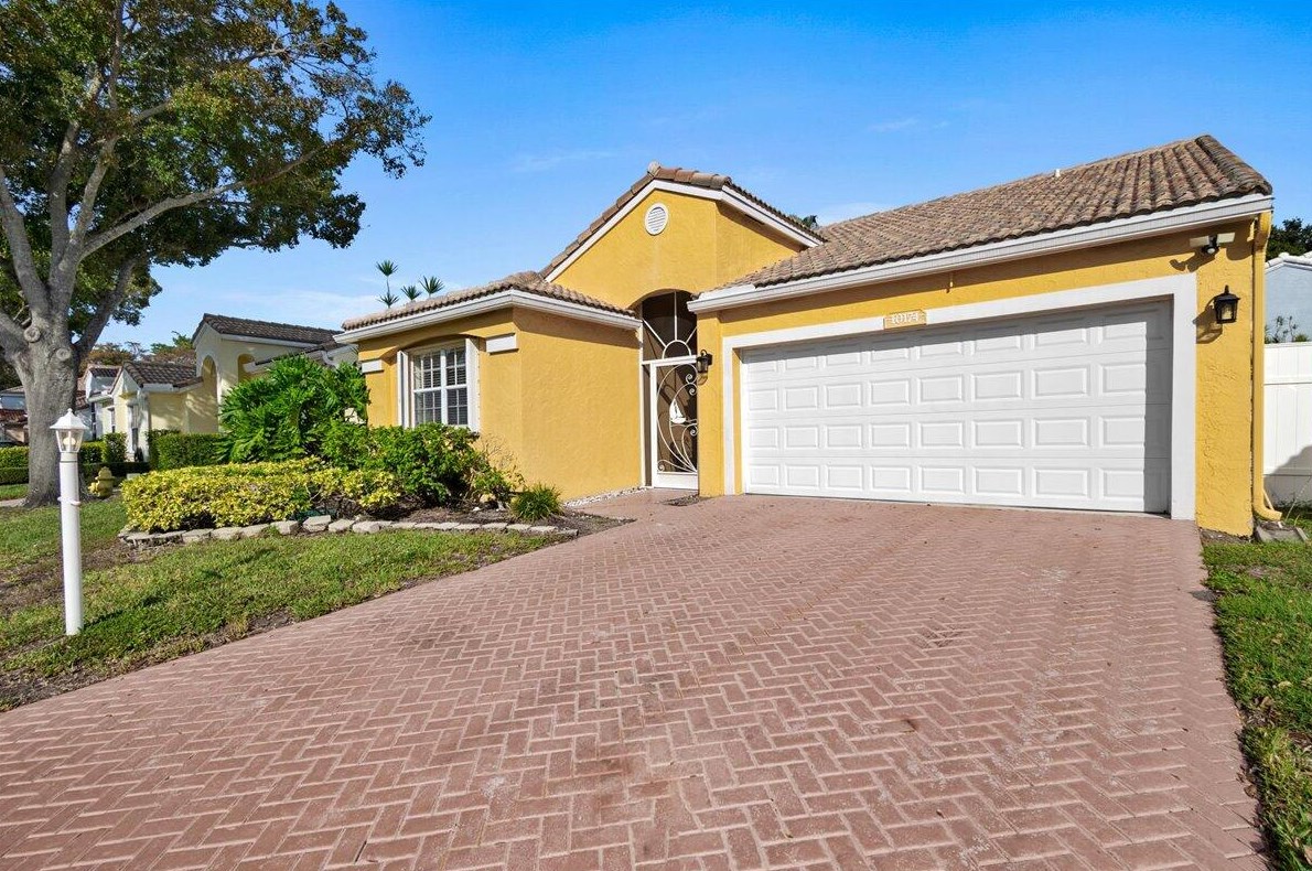 10174 Plum St, West Palm Beach, FL 33410